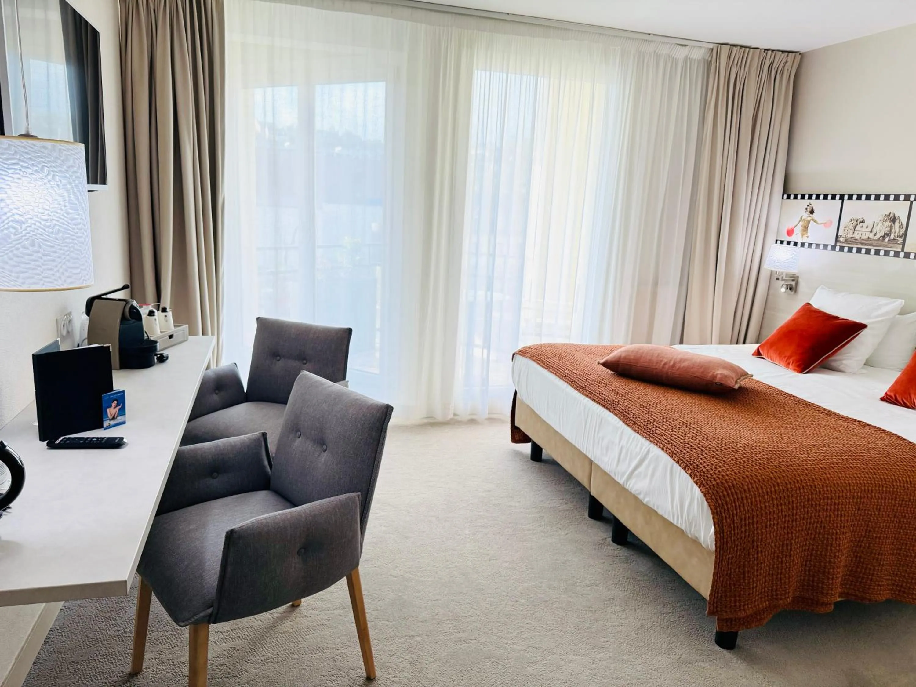 Bed in Best Western Les Bains Hotel et SPA