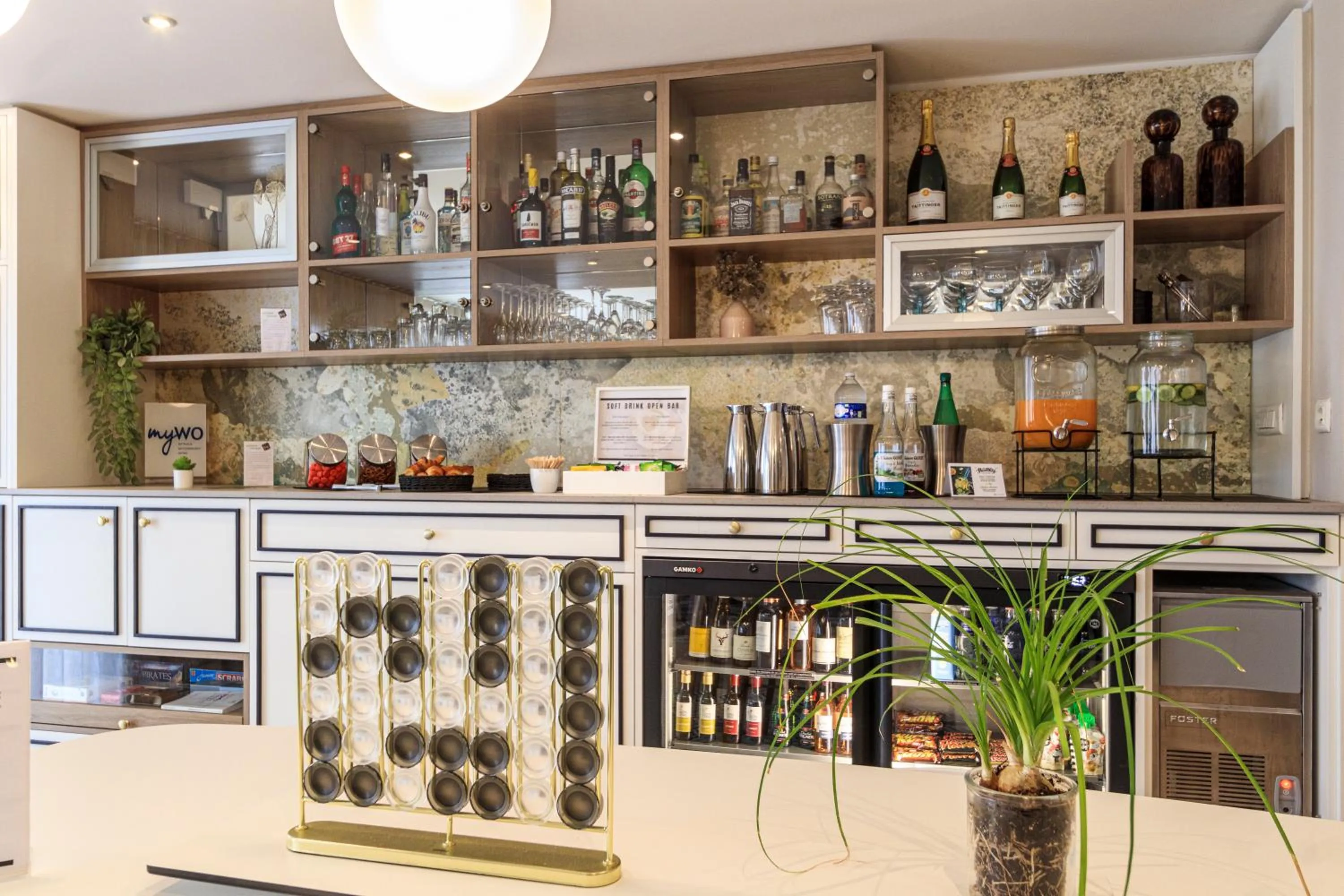 Seating area in Best Western Les Bains Hotel et SPA