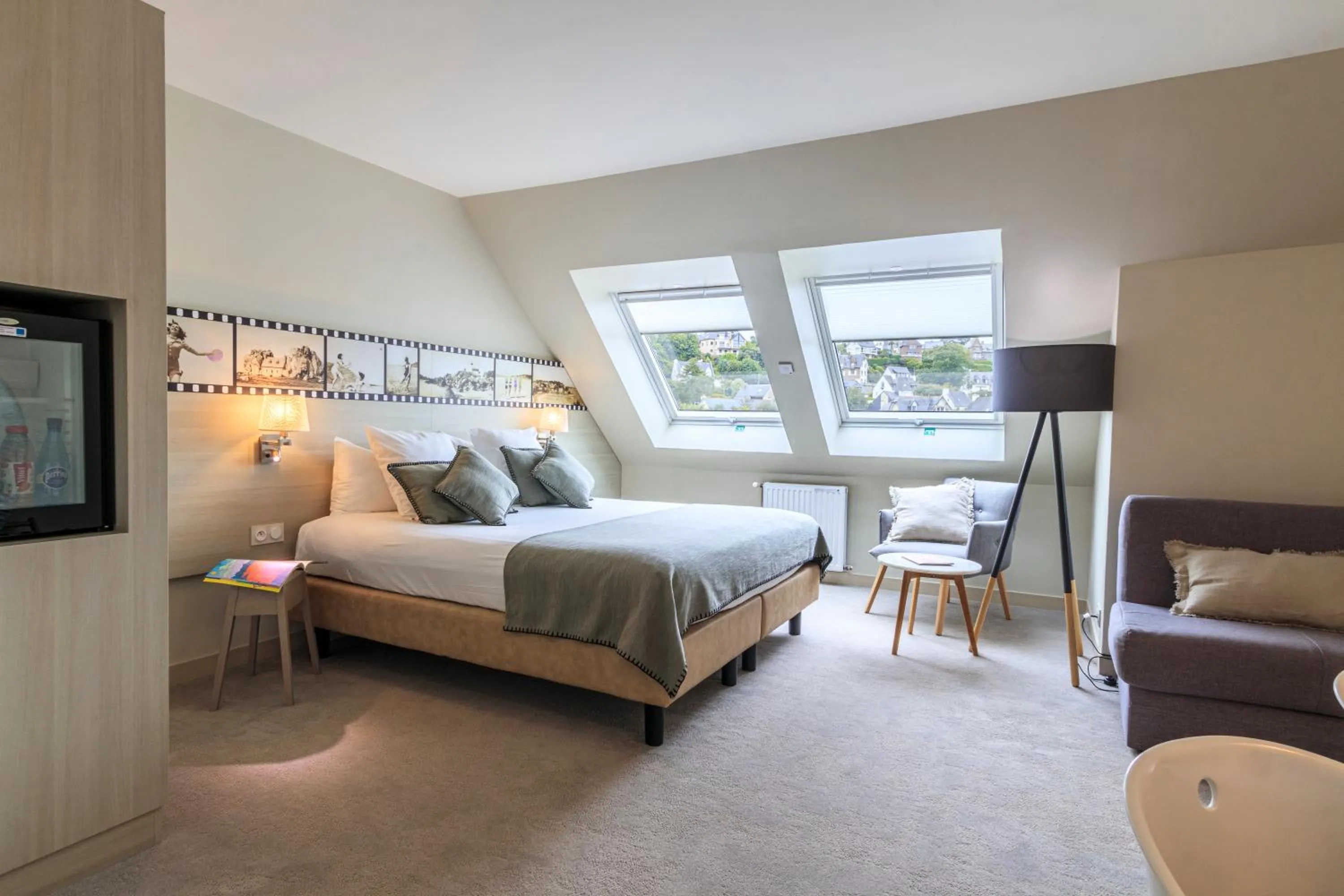 Photo of the whole room, Bed in Best Western Les Bains Hotel et SPA