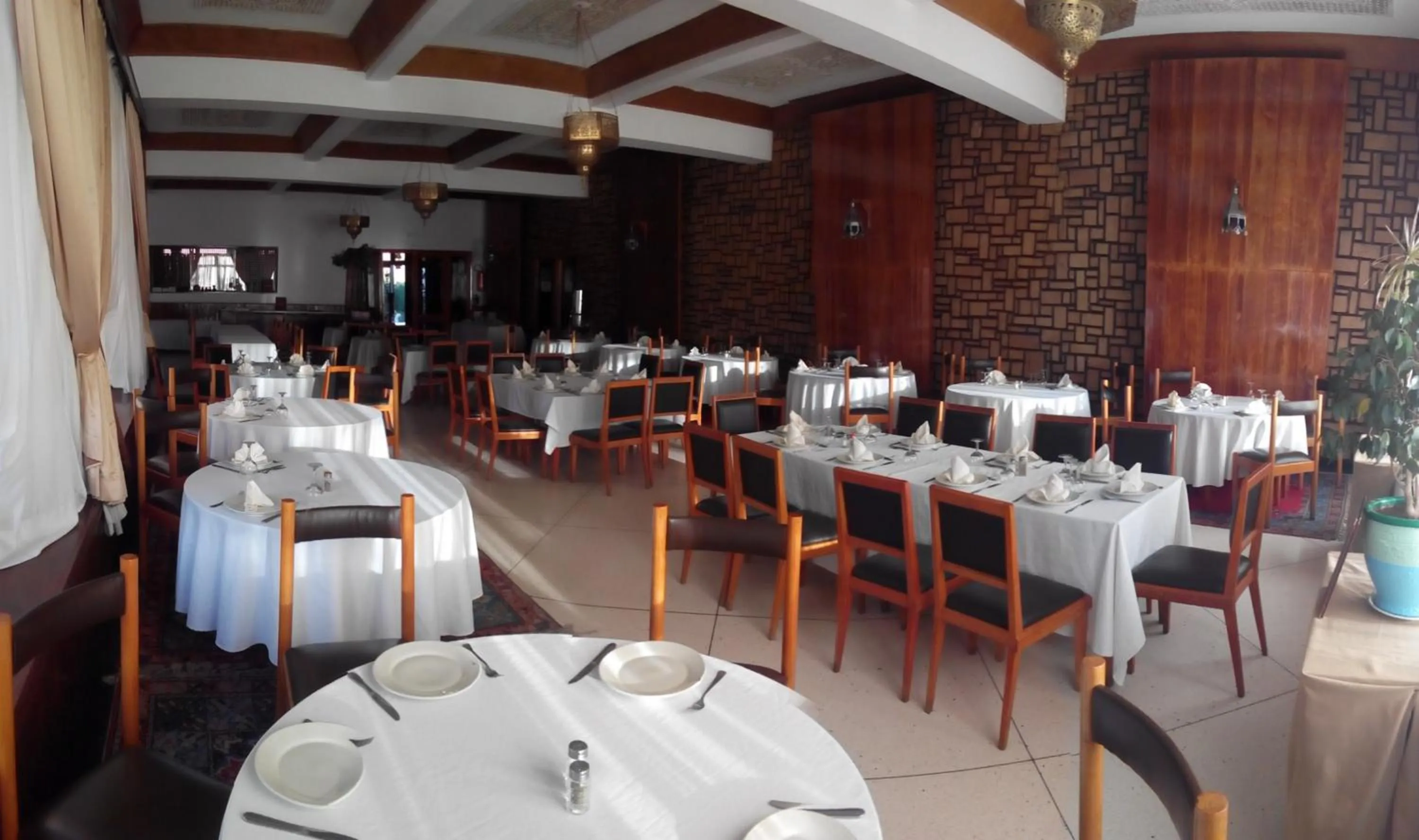 Nightclub / DJ in Hotel Les Amandiers