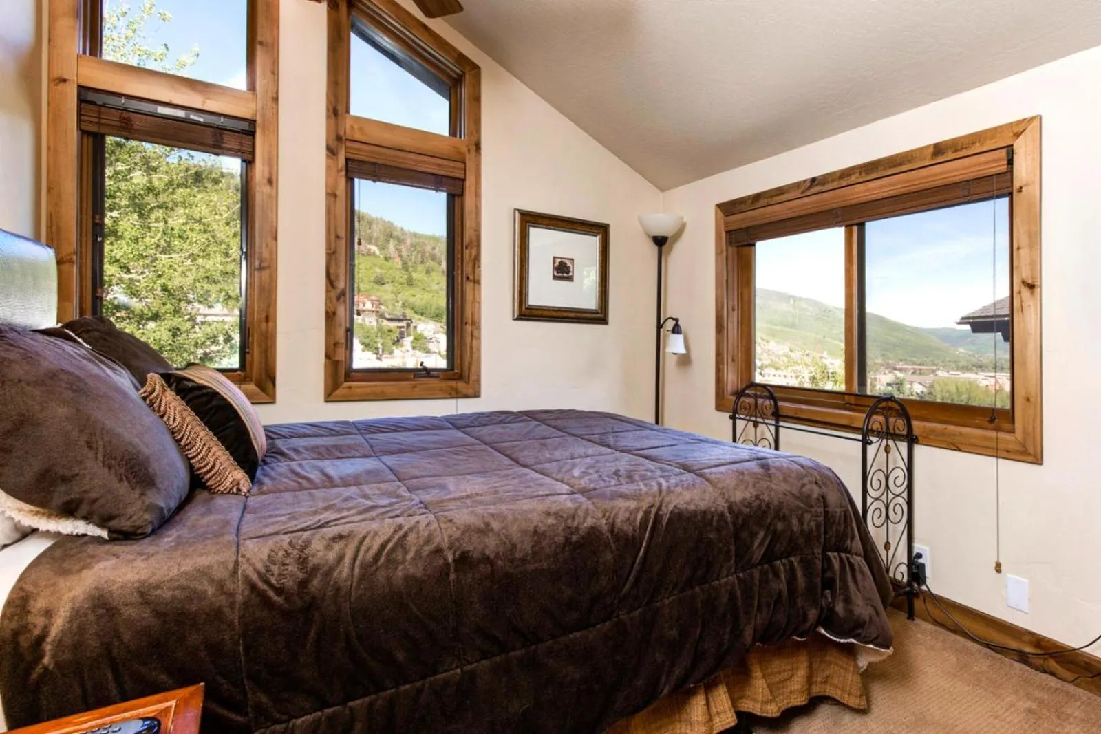 Bedroom, Bed in KBM Resorts In the Heart of Old TownWalk to Main St. Easy access shuttle to PCMR or DV Resorts Private Hot Tub POA-504b