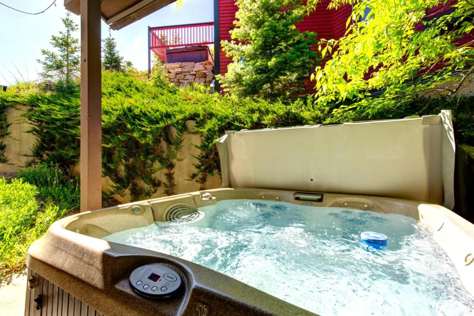 Hot Tub in KBM Resorts In the Heart of Old TownWalk to Main St. Easy access shuttle to PCMR or DV Resorts Private Hot Tub POA-504b