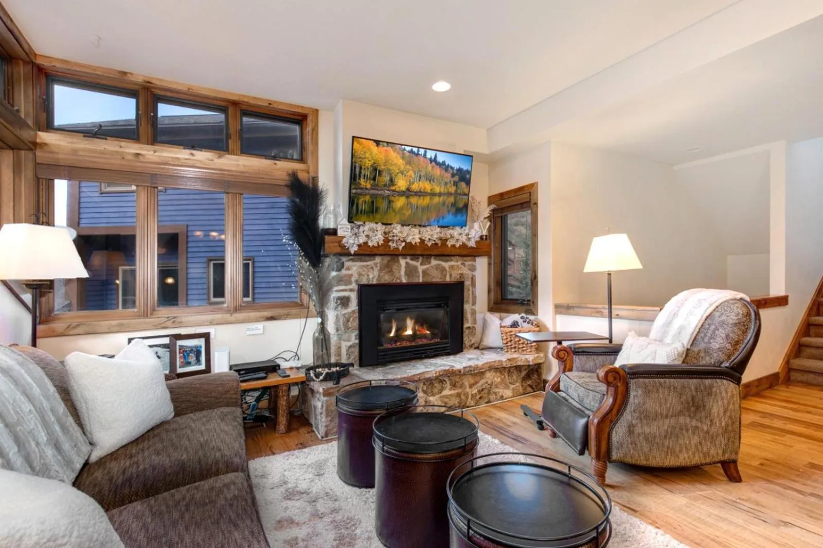 Living room in KBM Resorts In the Heart of Old TownWalk to Main St. Easy access shuttle to PCMR or DV Resorts Private Hot Tub POA-504b