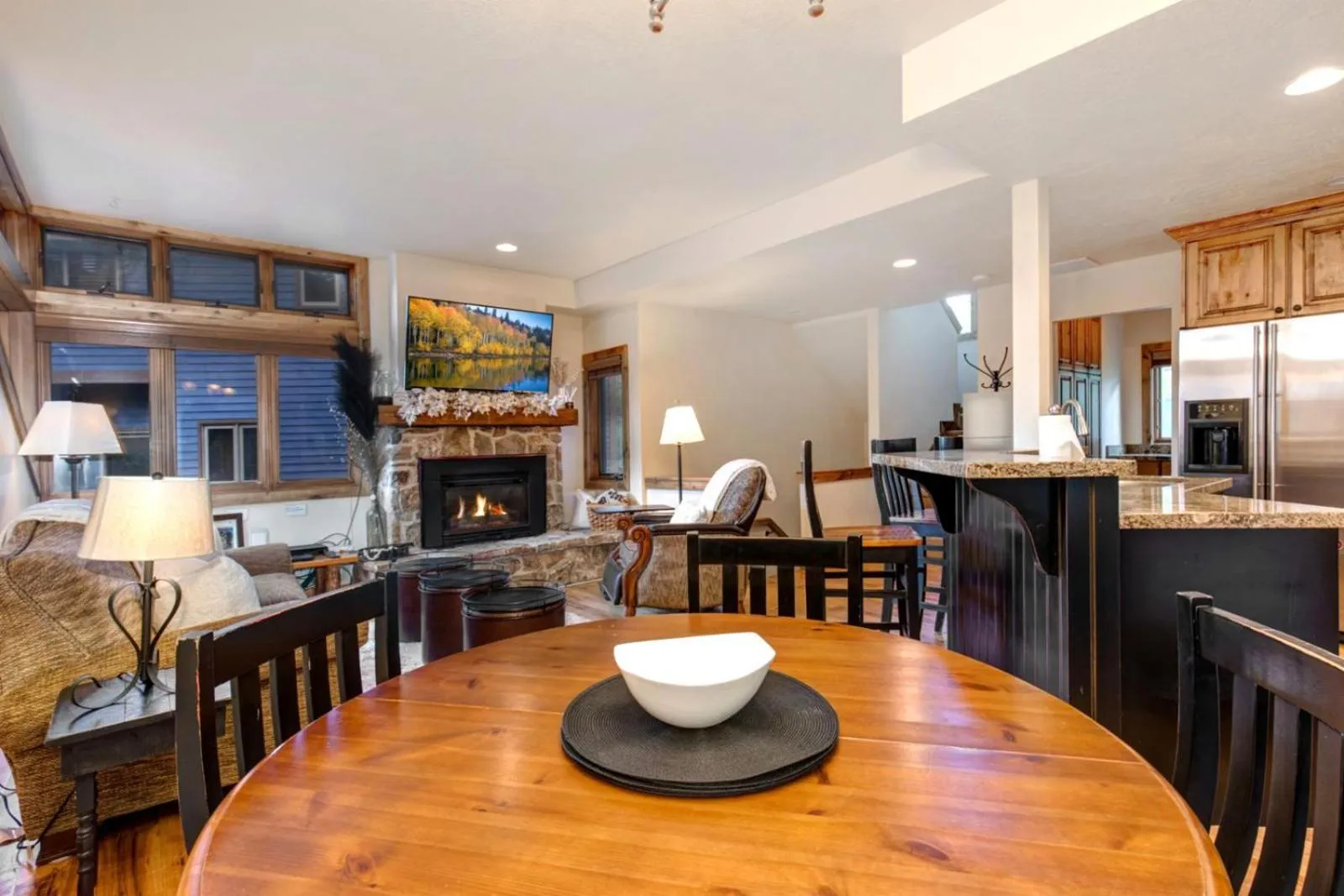 Dining area in KBM Resorts In the Heart of Old TownWalk to Main St. Easy access shuttle to PCMR or DV Resorts Private Hot Tub POA-504b