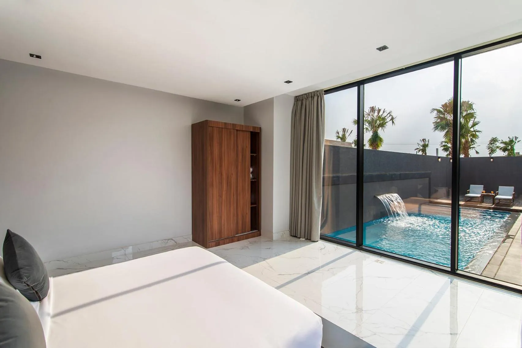 Pool view, Bed in Q Hotel Resorts -Riyadh