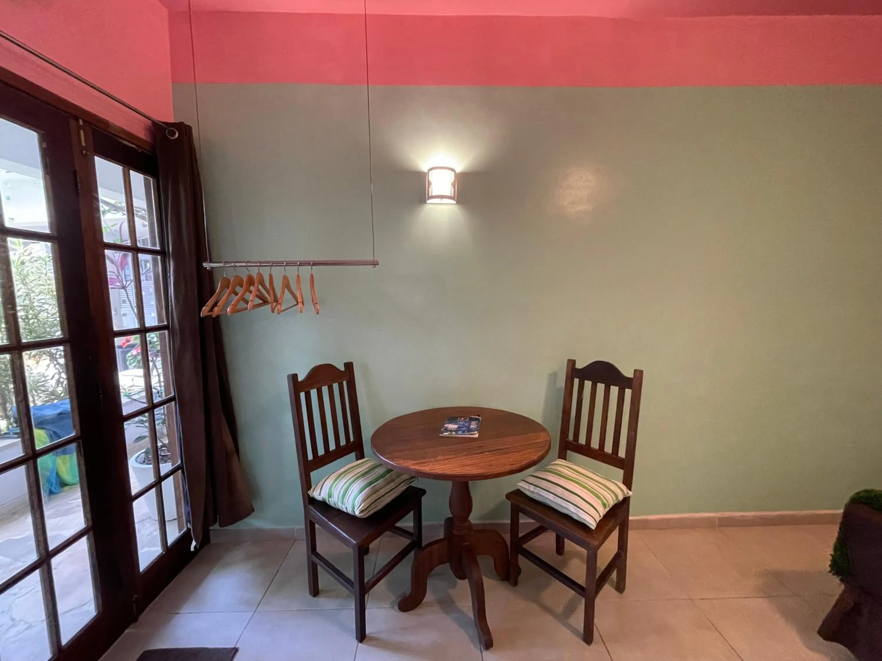 casaJOMO Art, Food & Music B&B