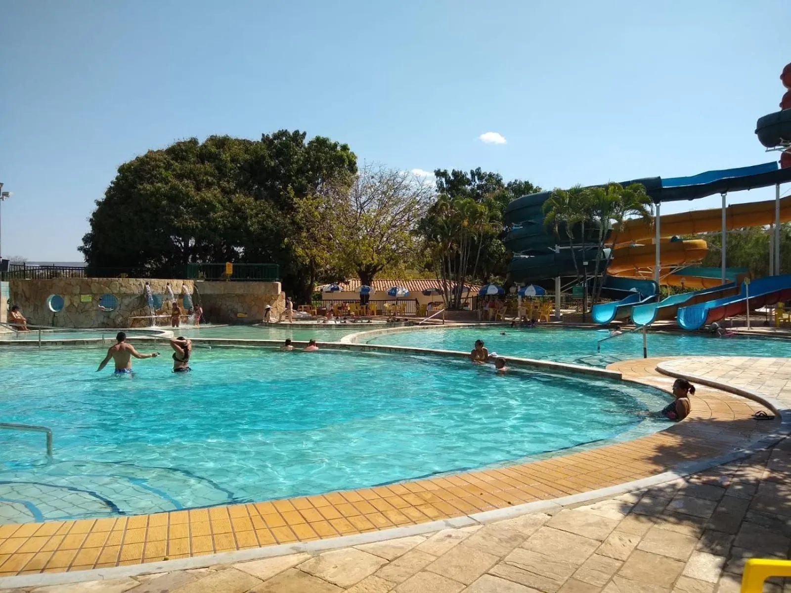 Day in Piazza diRoma