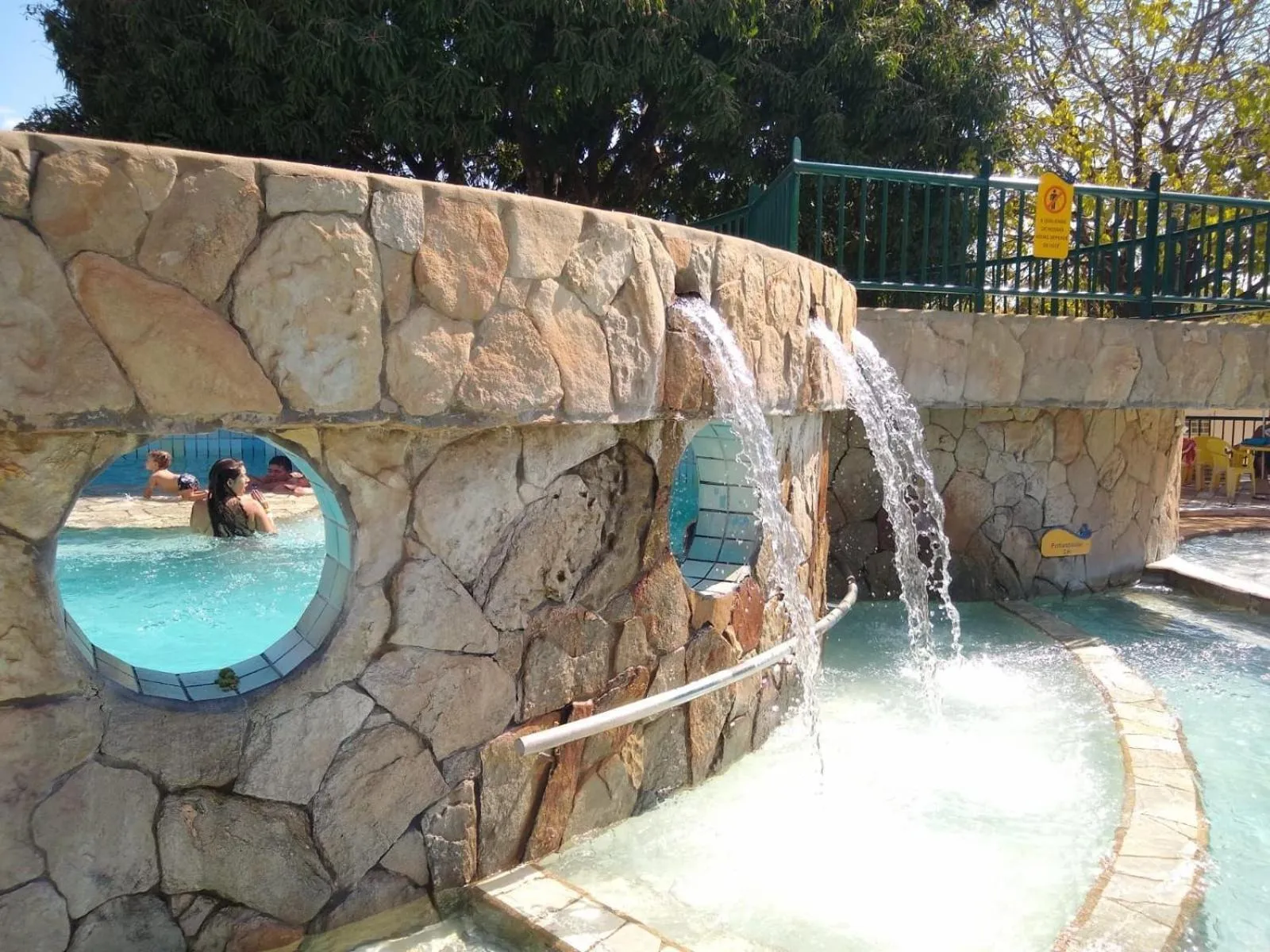 Swimming pool in Piazza diRoma