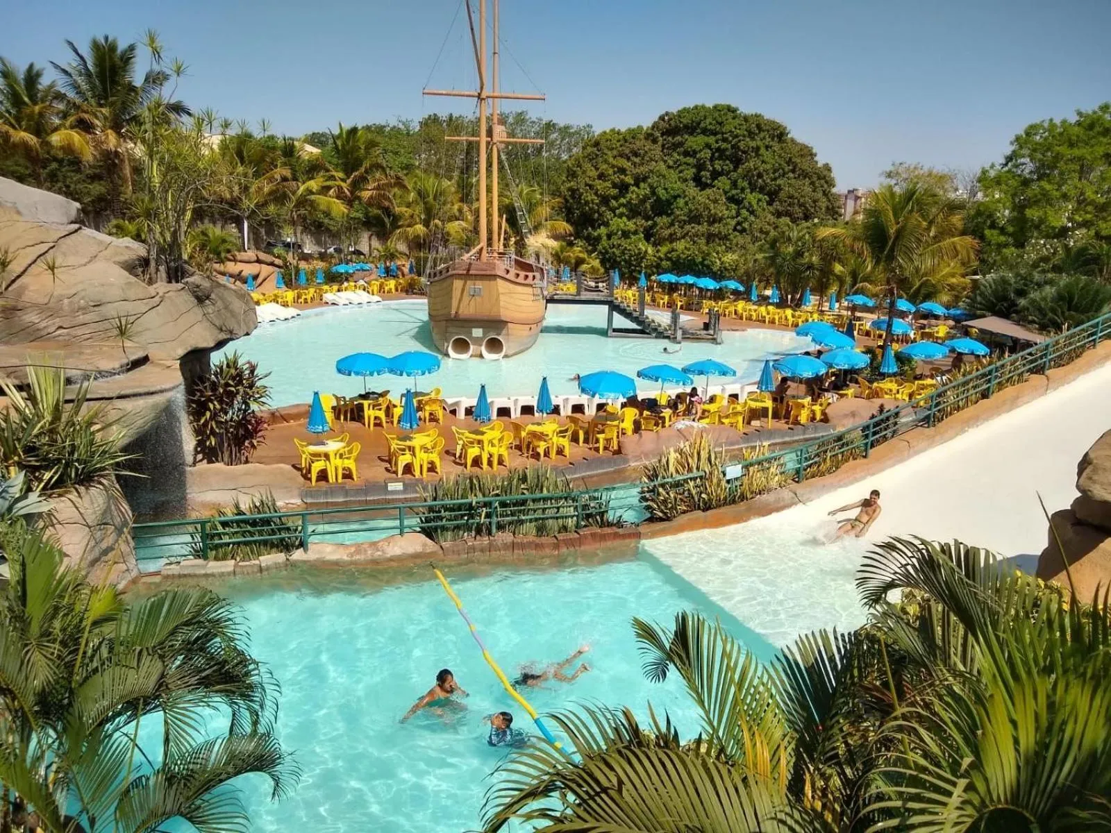 Day in Piazza diRoma