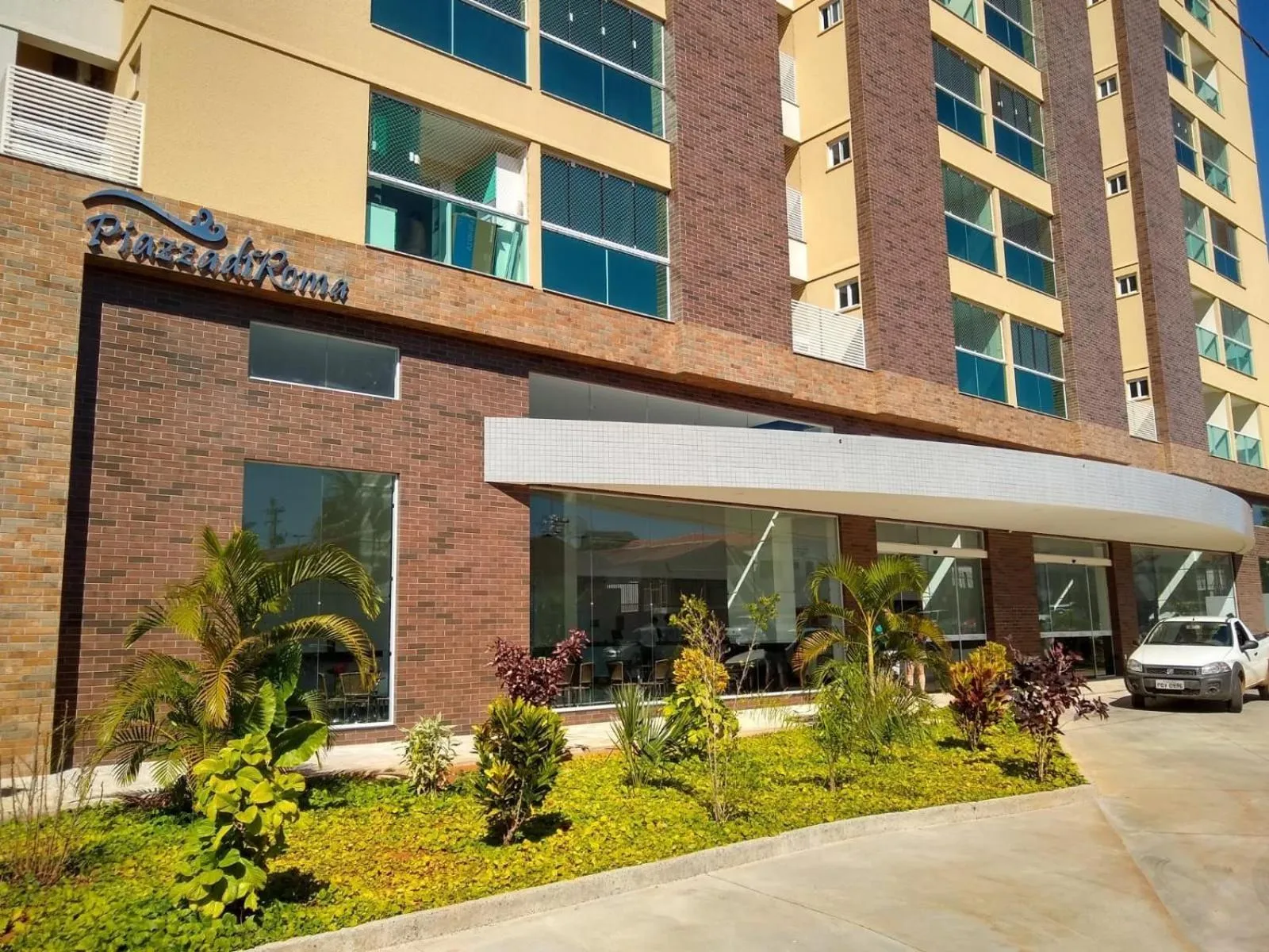 Property building in Piazza diRoma