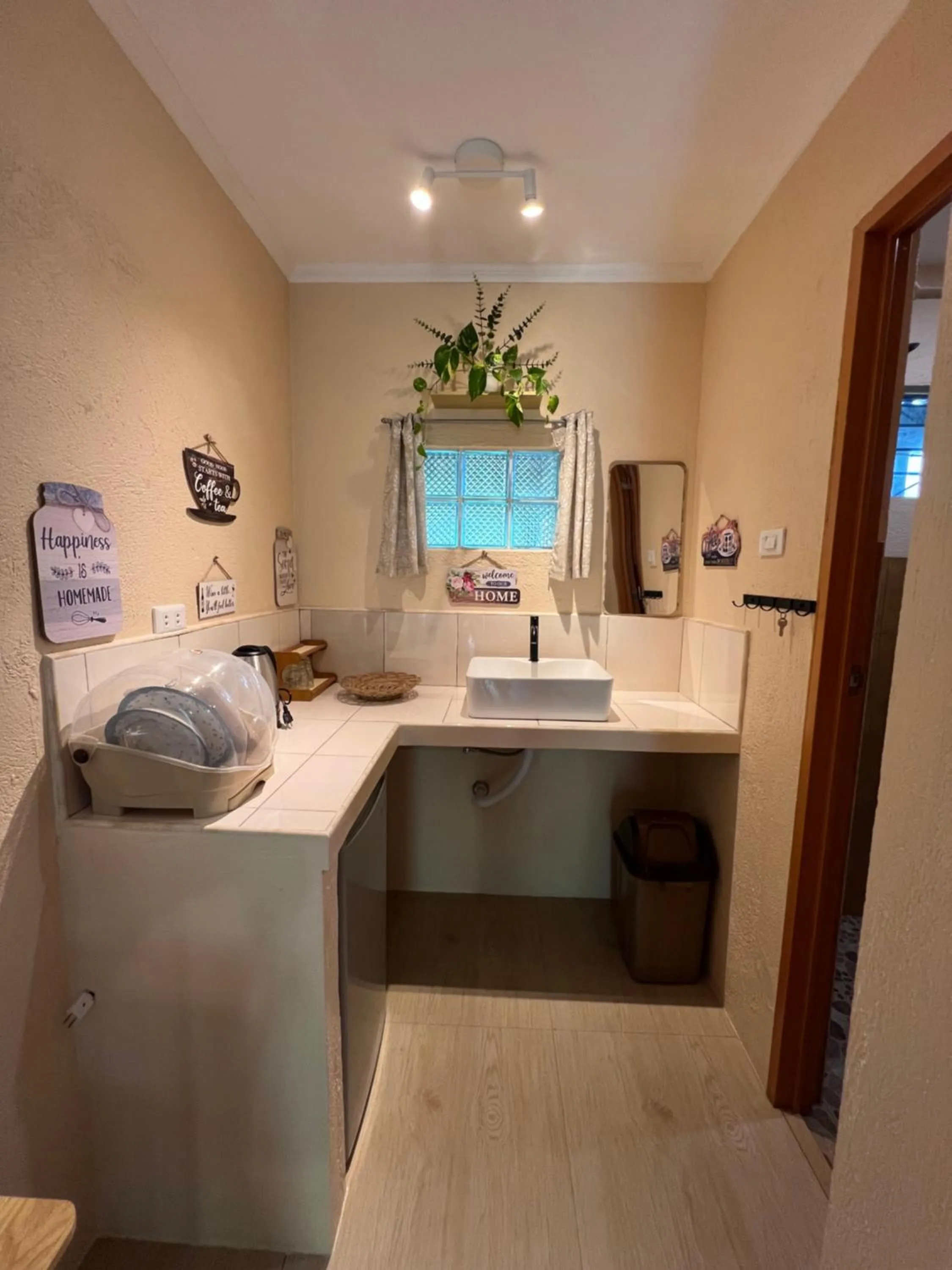 Casas de Ruumar Bed and Breakfast-Bar-Two rooms for family available