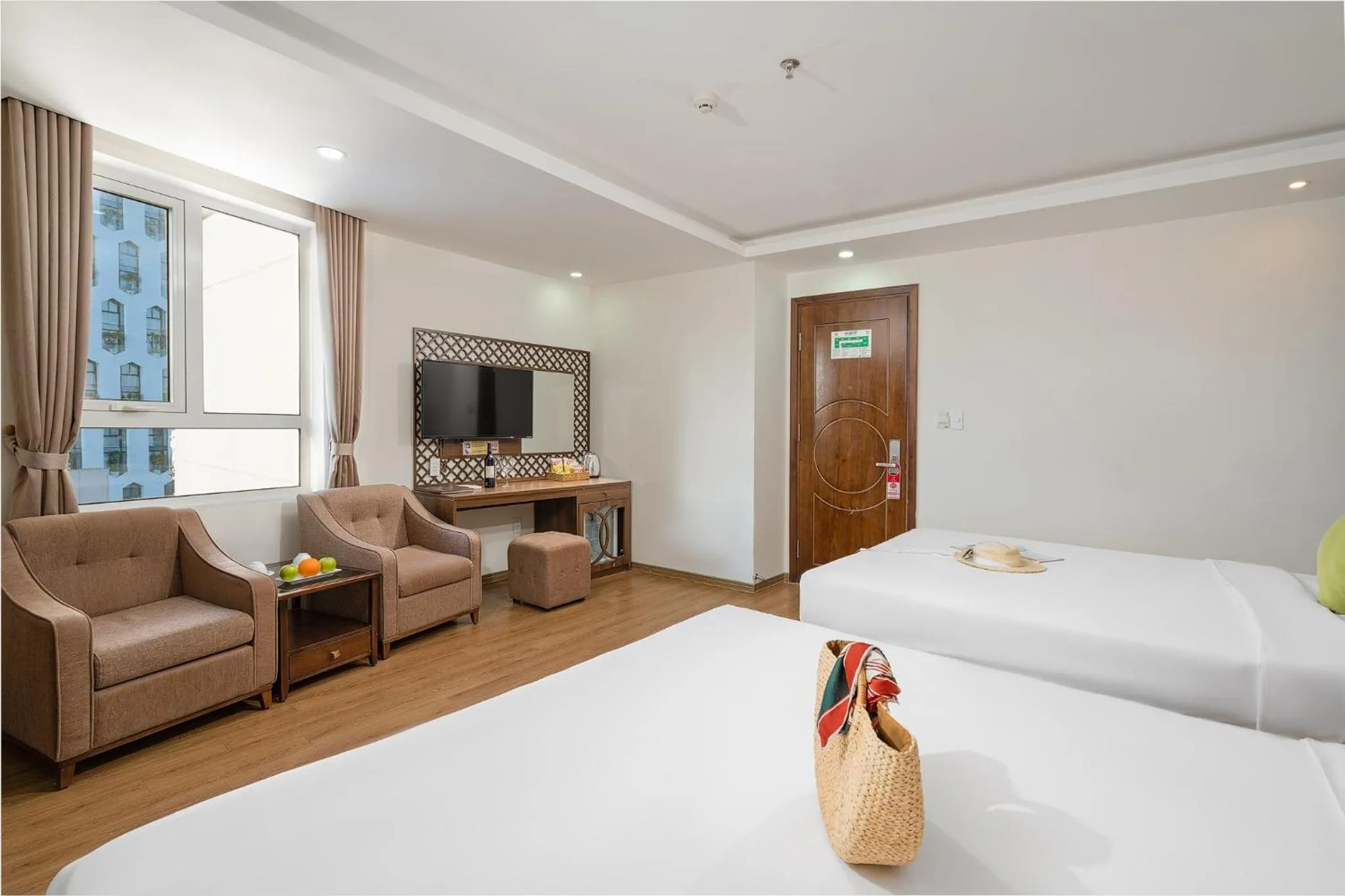 Photo of the whole room, Bed in Pariat River Front Hotel