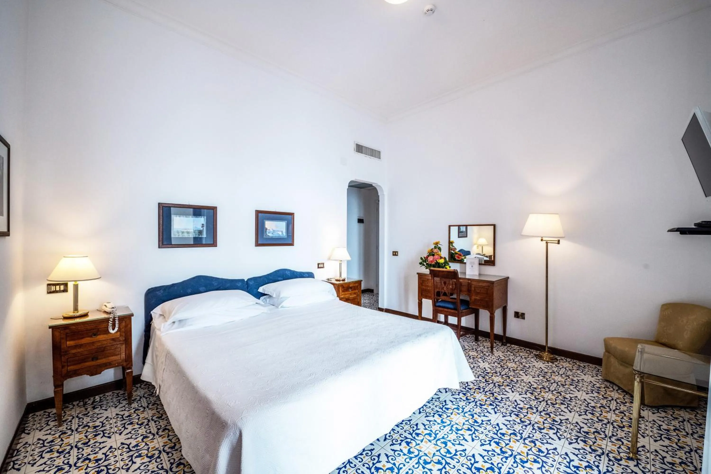 Bed in Hotel Belvedere