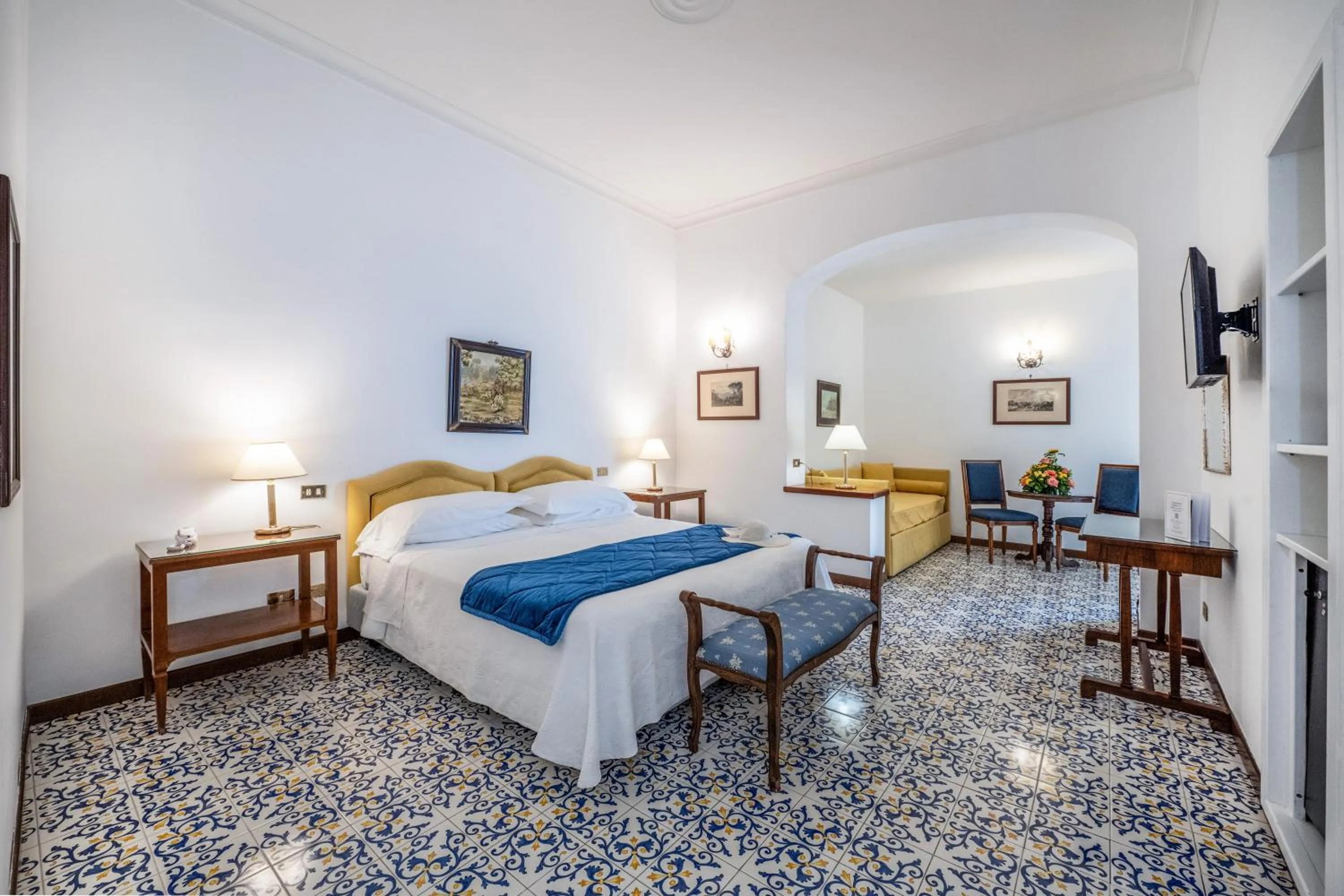 Bed in Hotel Belvedere