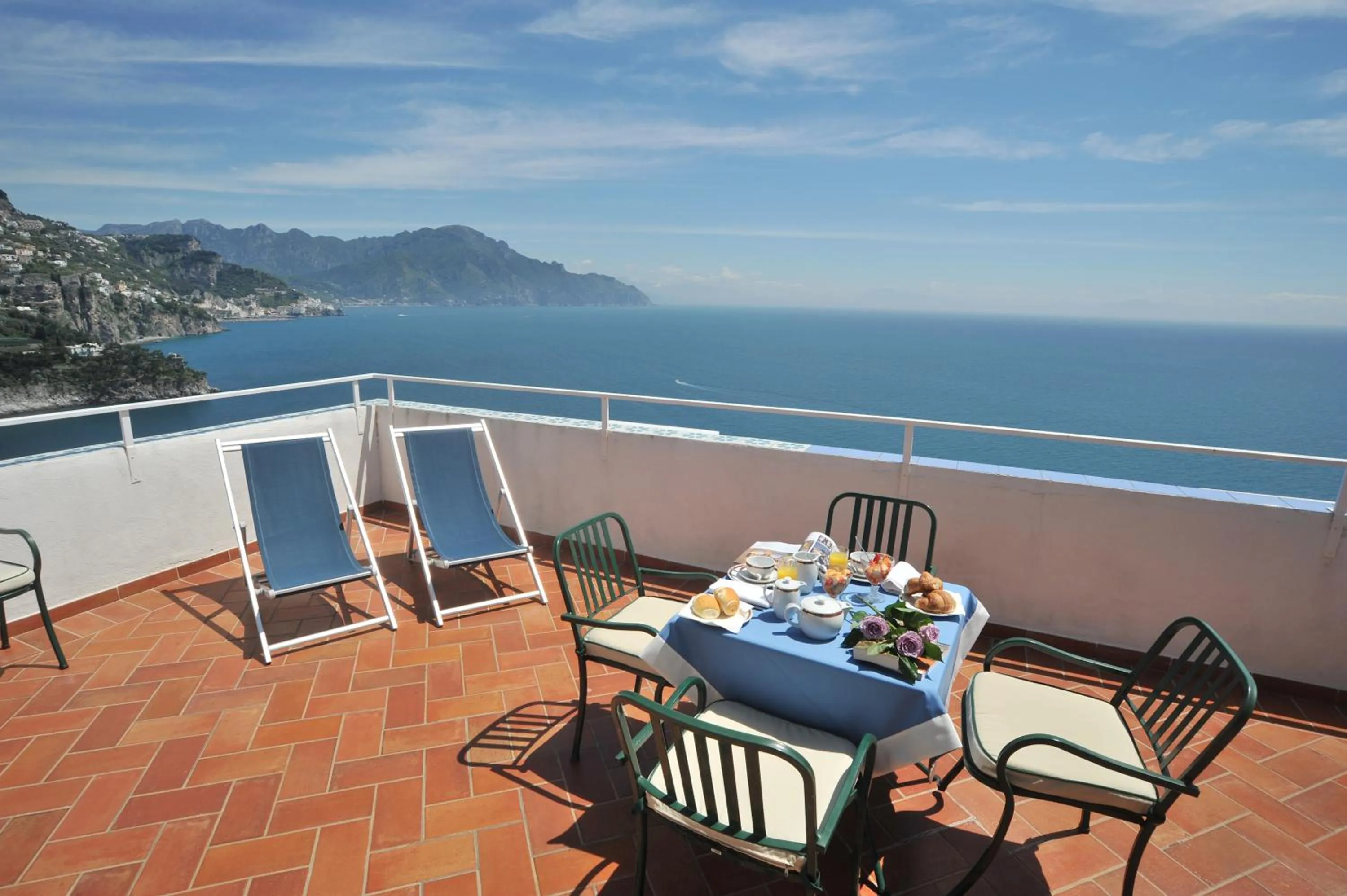 Buffet breakfast in Hotel Belvedere