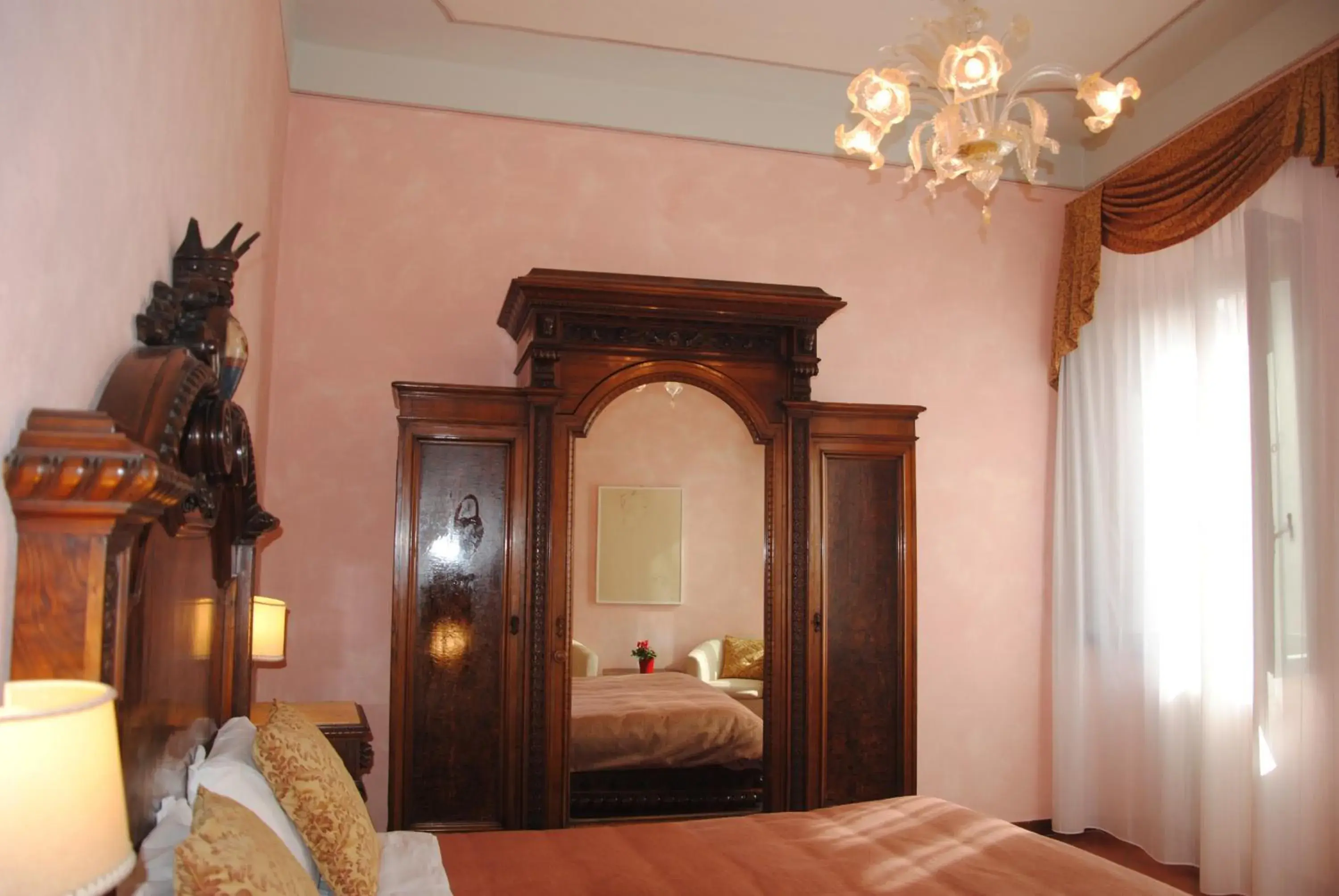 Superior King Room in Leon Bianco Superior King Room in Leon Bianco