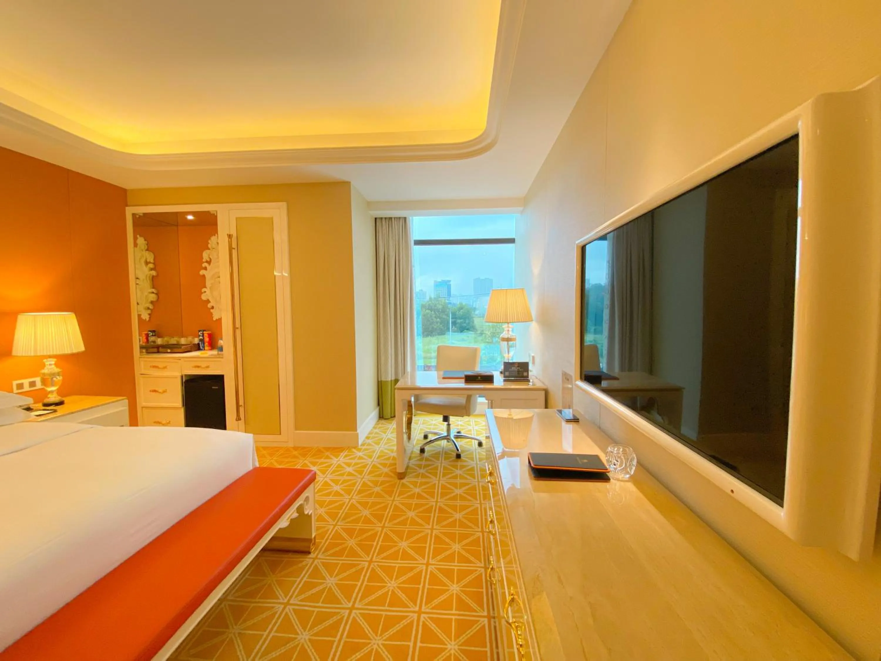 Bedroom, Bed in Continental Xin Hao Hotel and Resort 洲际新濠酒店