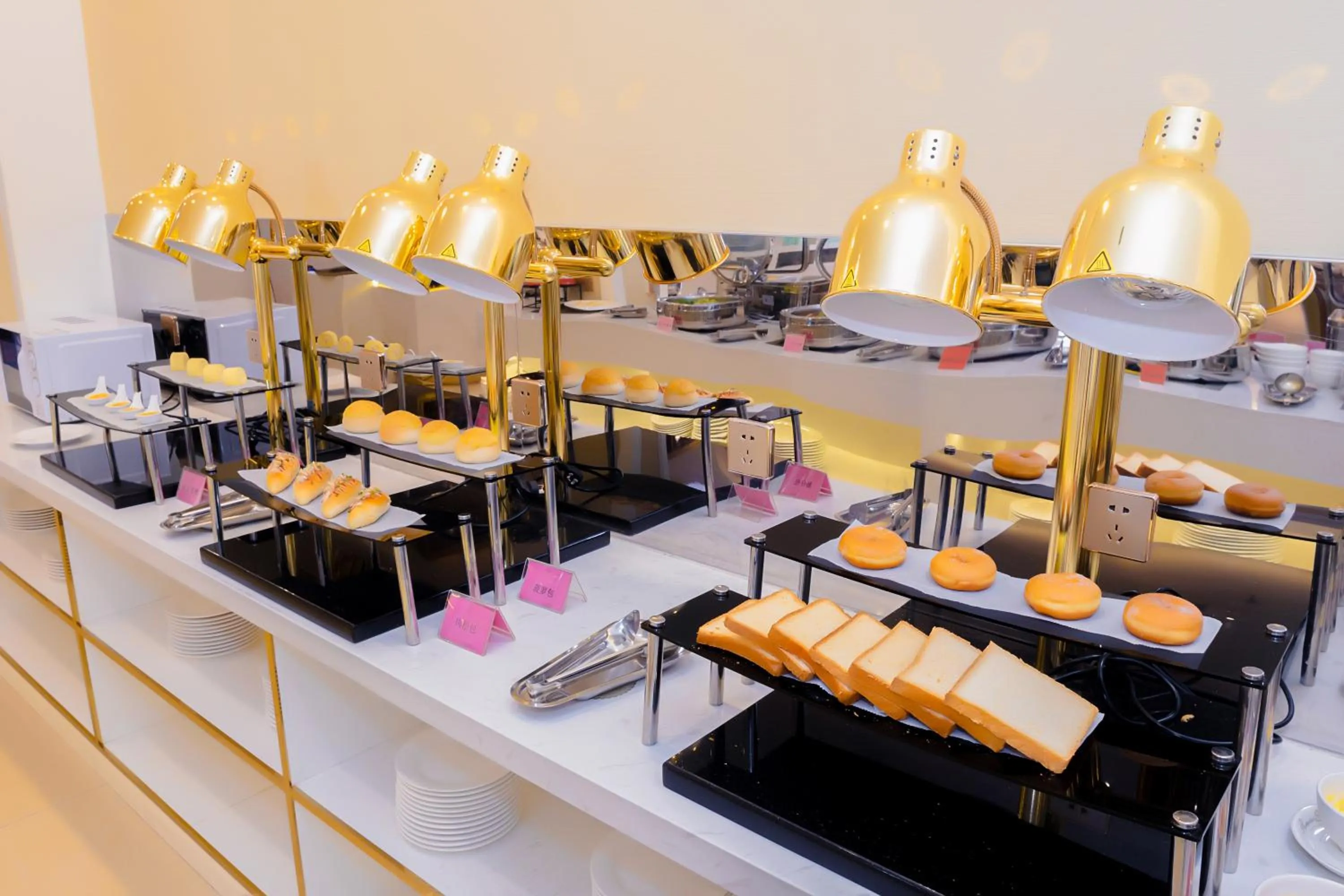 Restaurant/places to eat in Continental Xin Hao Hotel and Resort 洲际新濠酒店