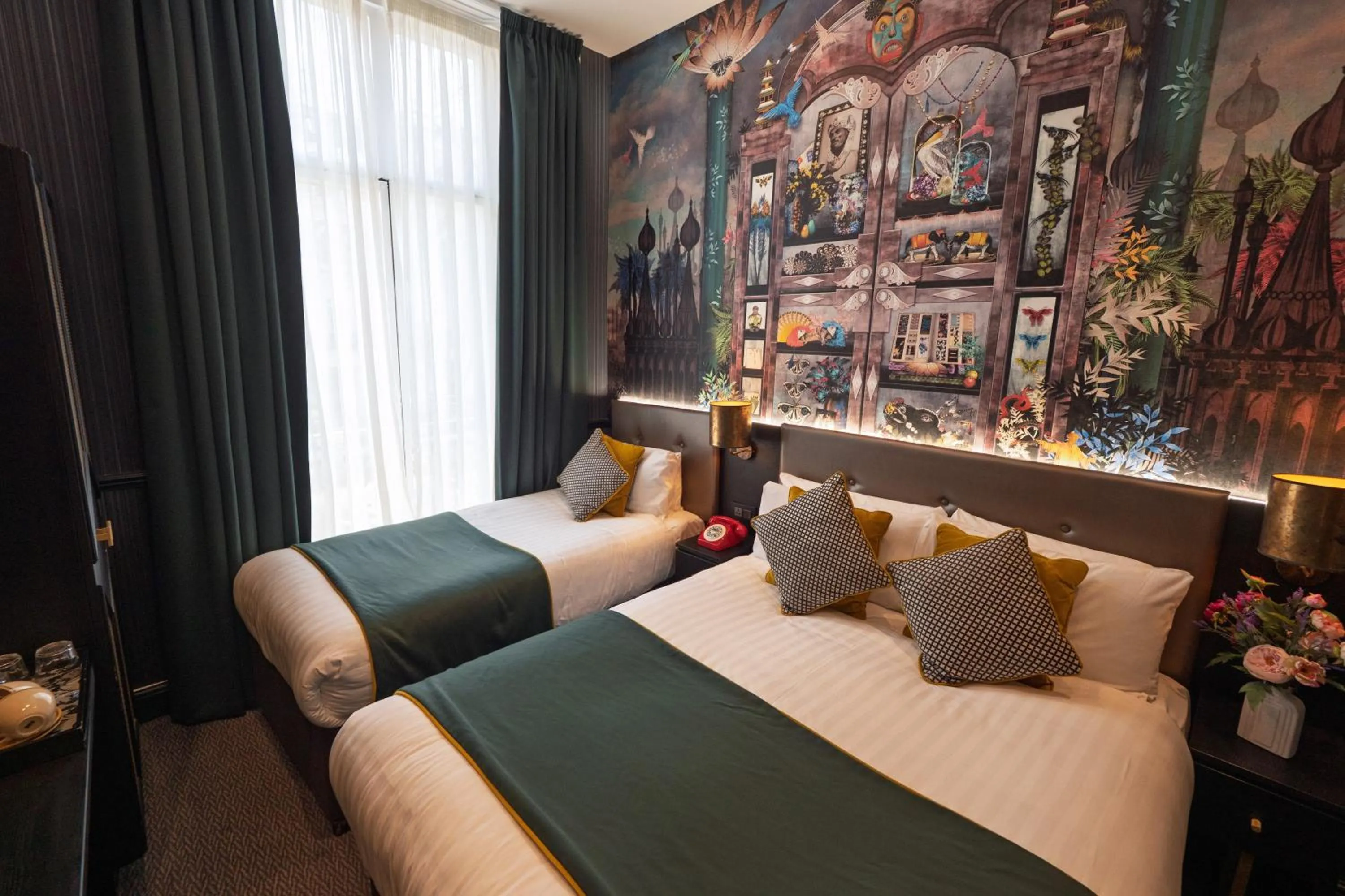 Bed in Hyde Park Green