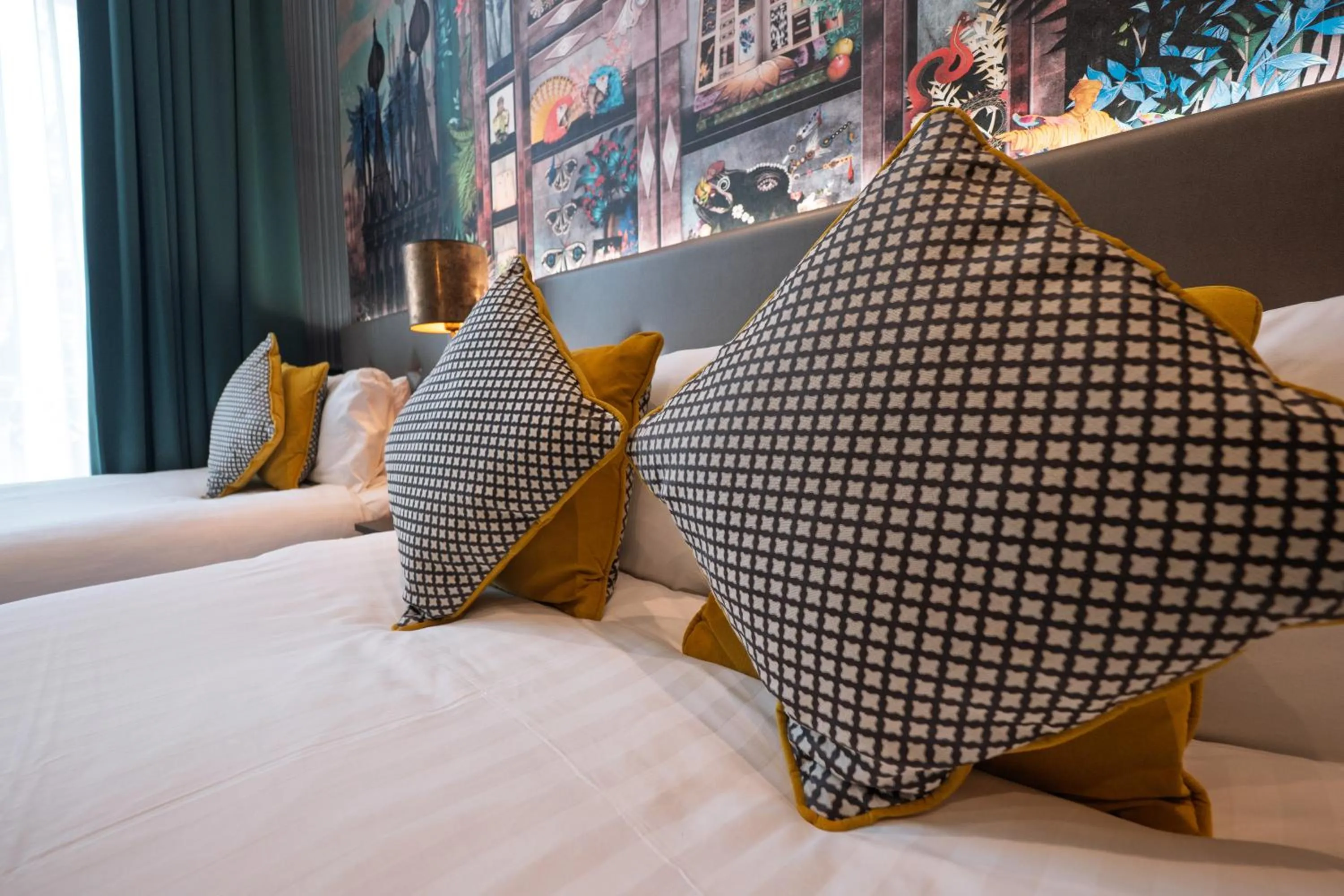 Bed in Hyde Park Green