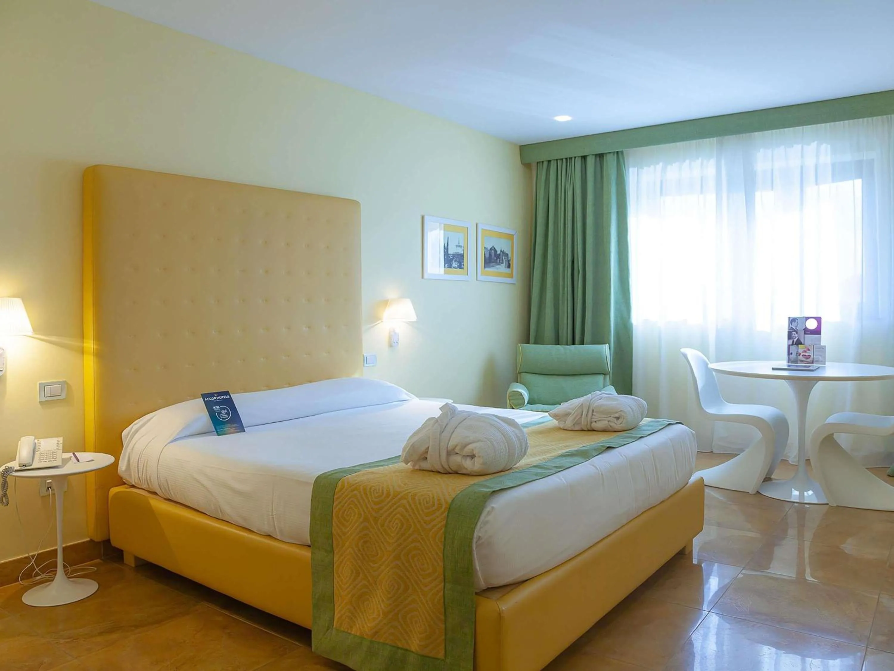 Bedroom, Bed in Mercure Villa Romanazzi Carducci Bari