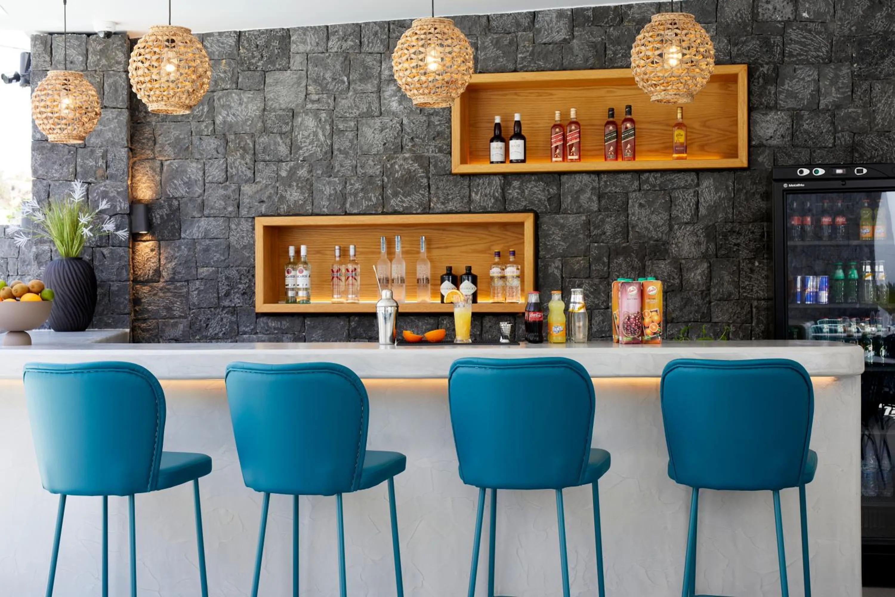 Lounge or bar in Mountain and Sea Suites