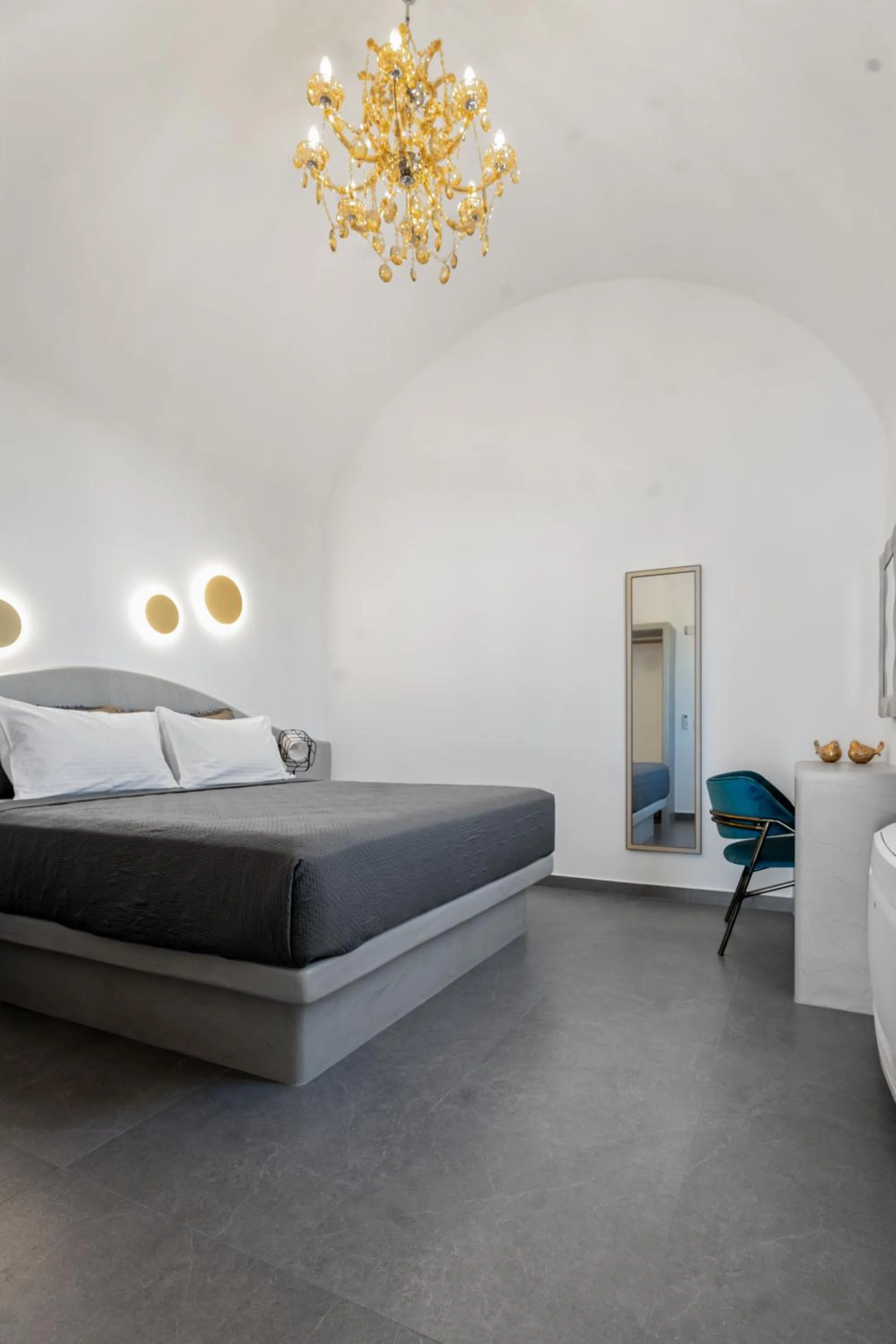 Bed in Mountain and Sea Suites