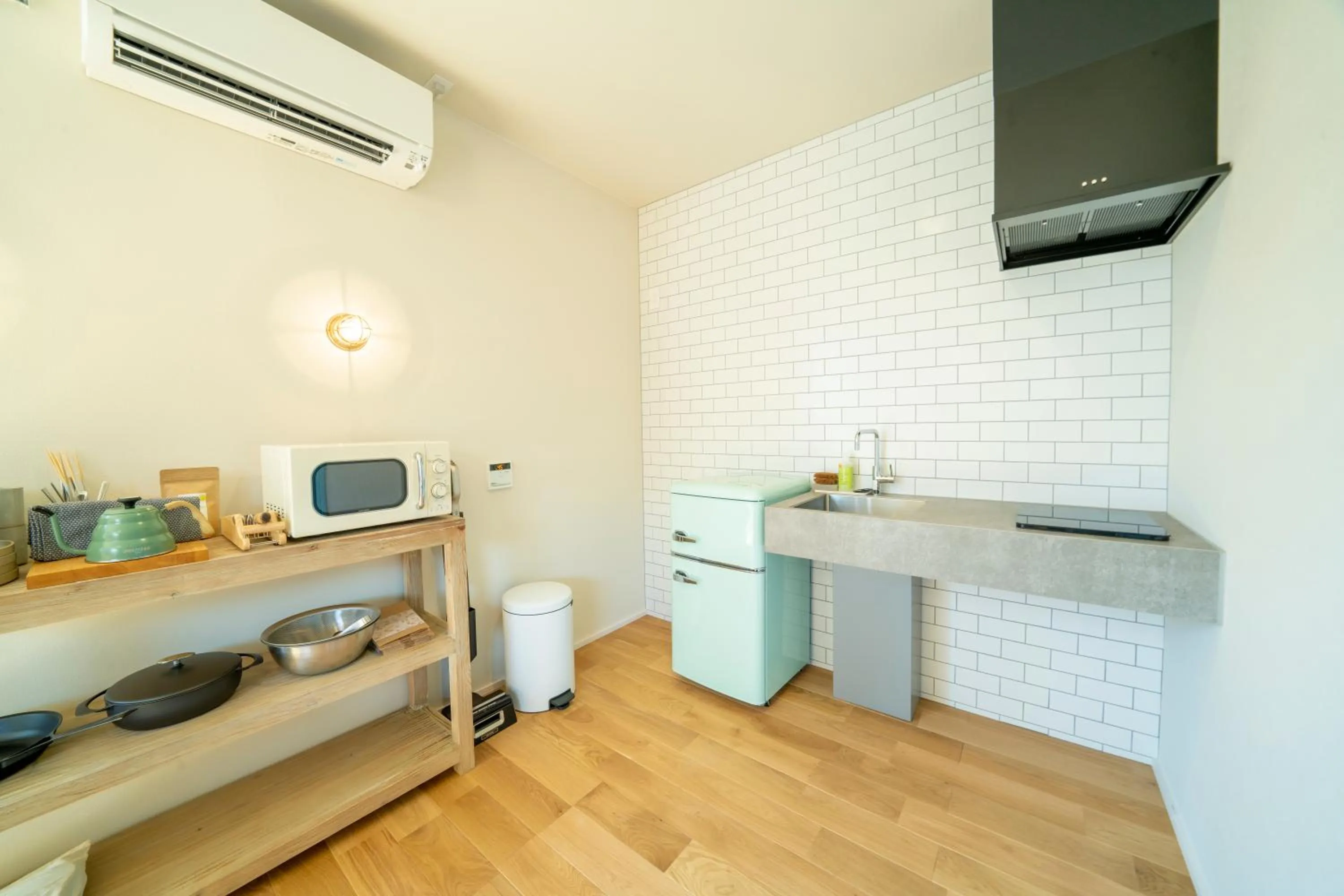 Kitchen or kitchenette in raw_