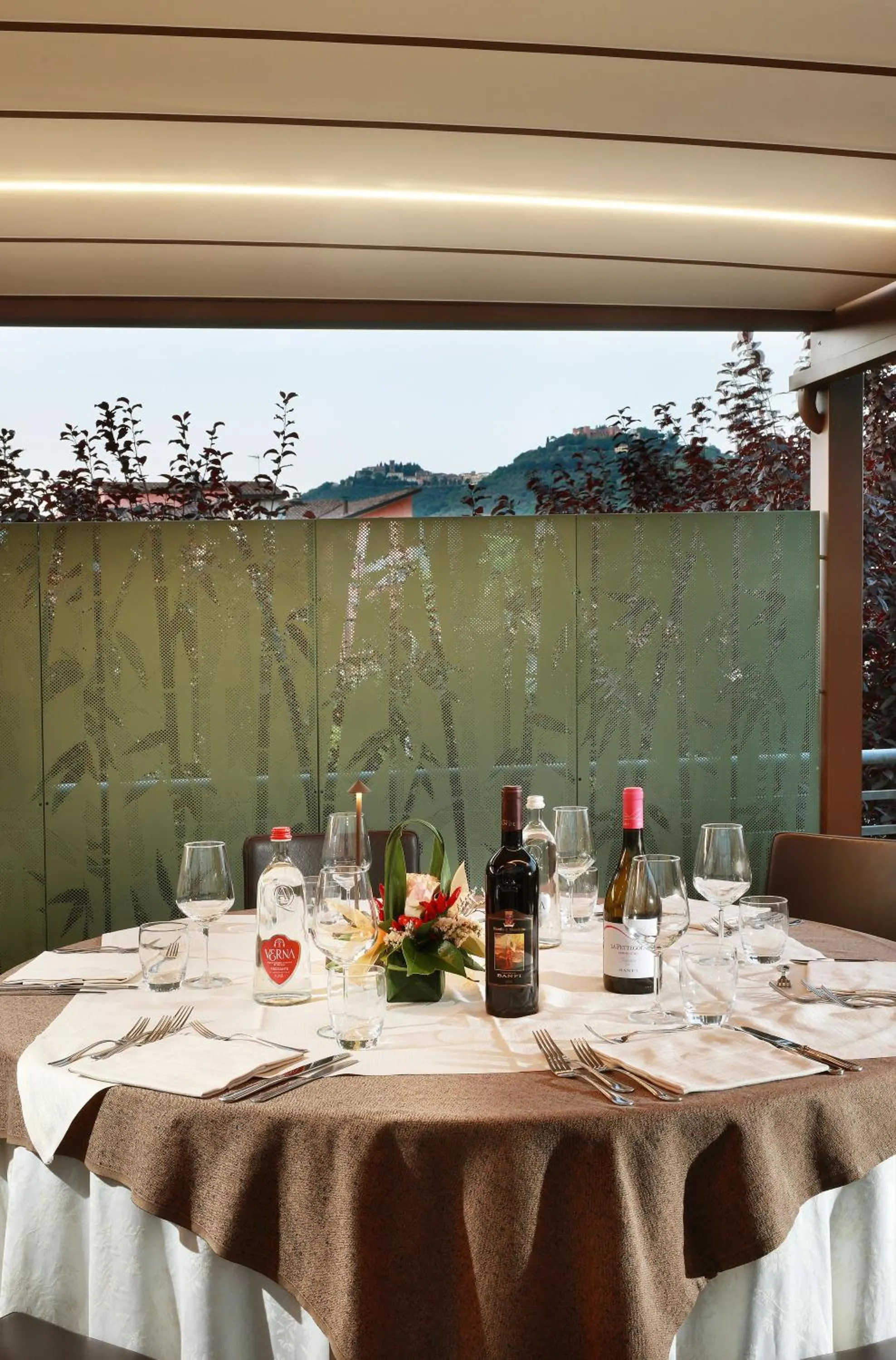 Restaurant/places to eat in Tuscany Inn