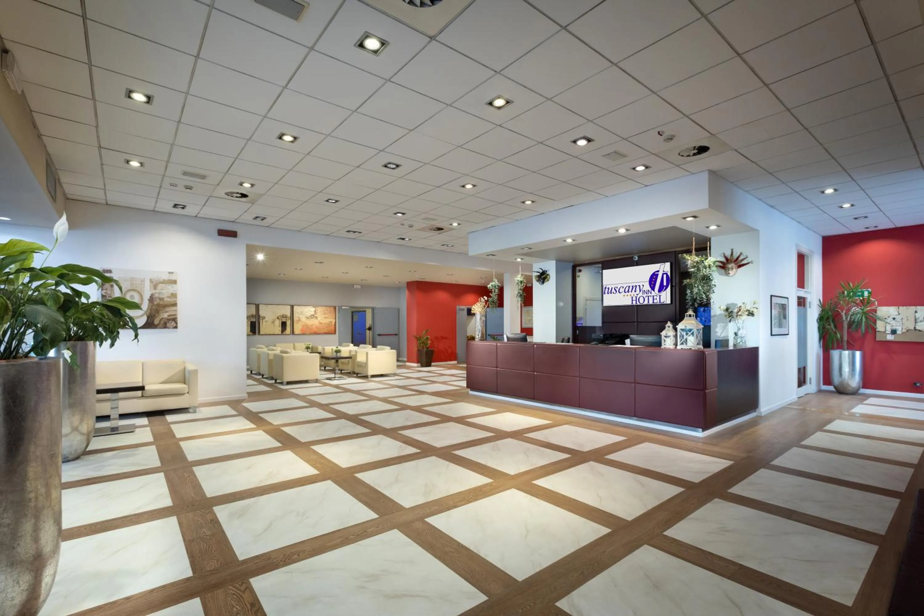 Lobby or reception in Tuscany Inn