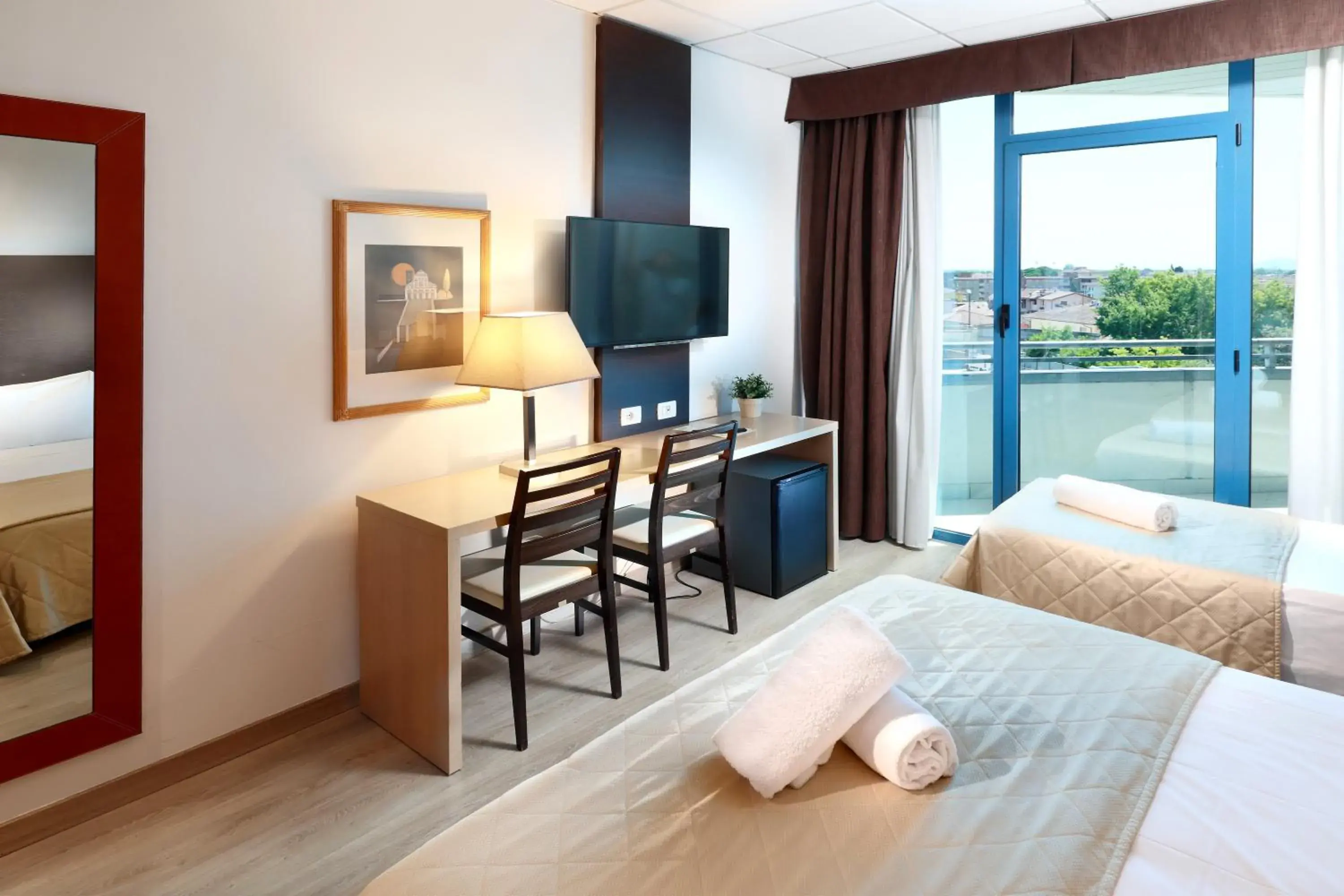 Standard Double or Twin Room with Balcony in Tuscany Inn Standard Double or Twin Room with Balcony in Tuscany Inn