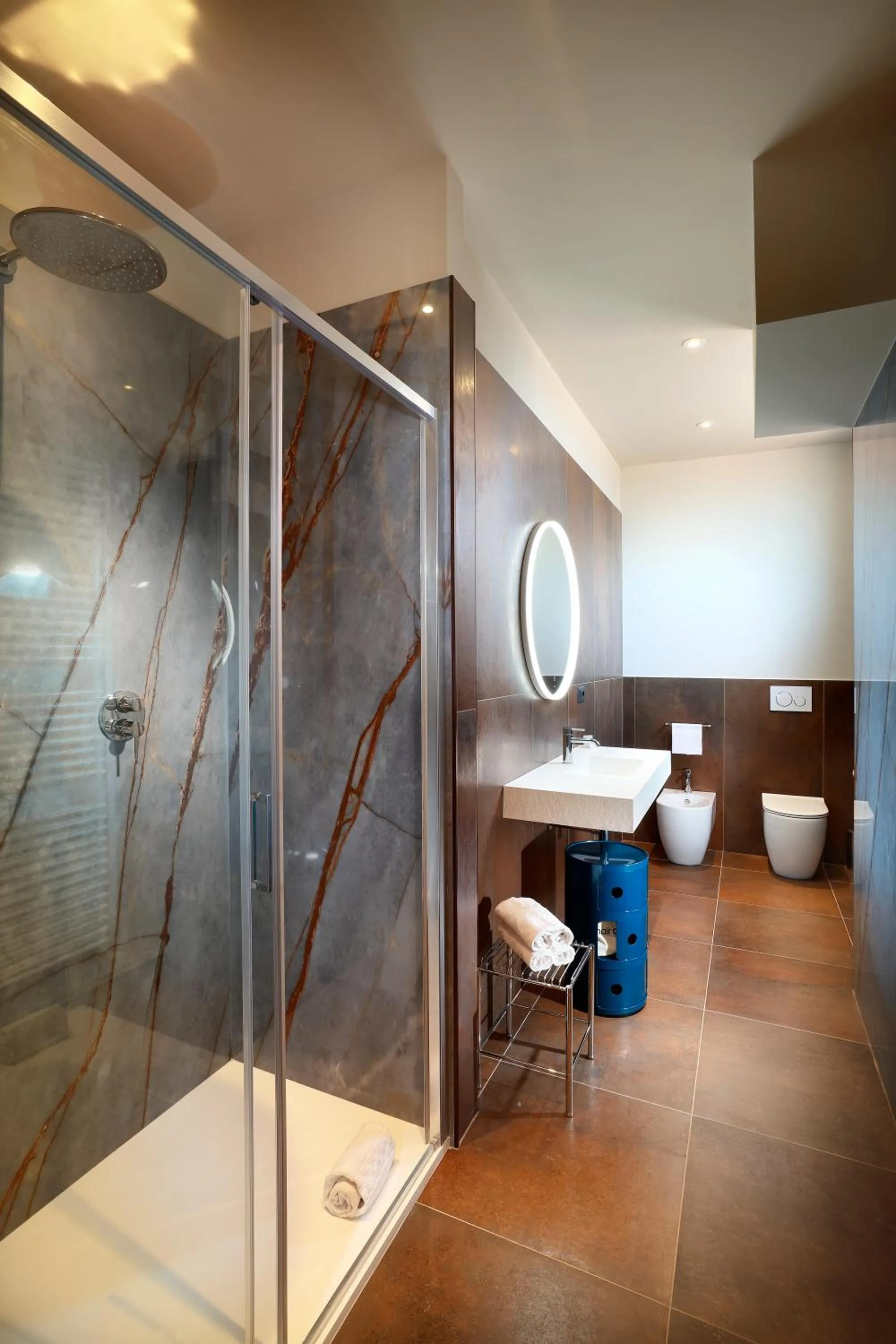 Shower in Tuscany Inn