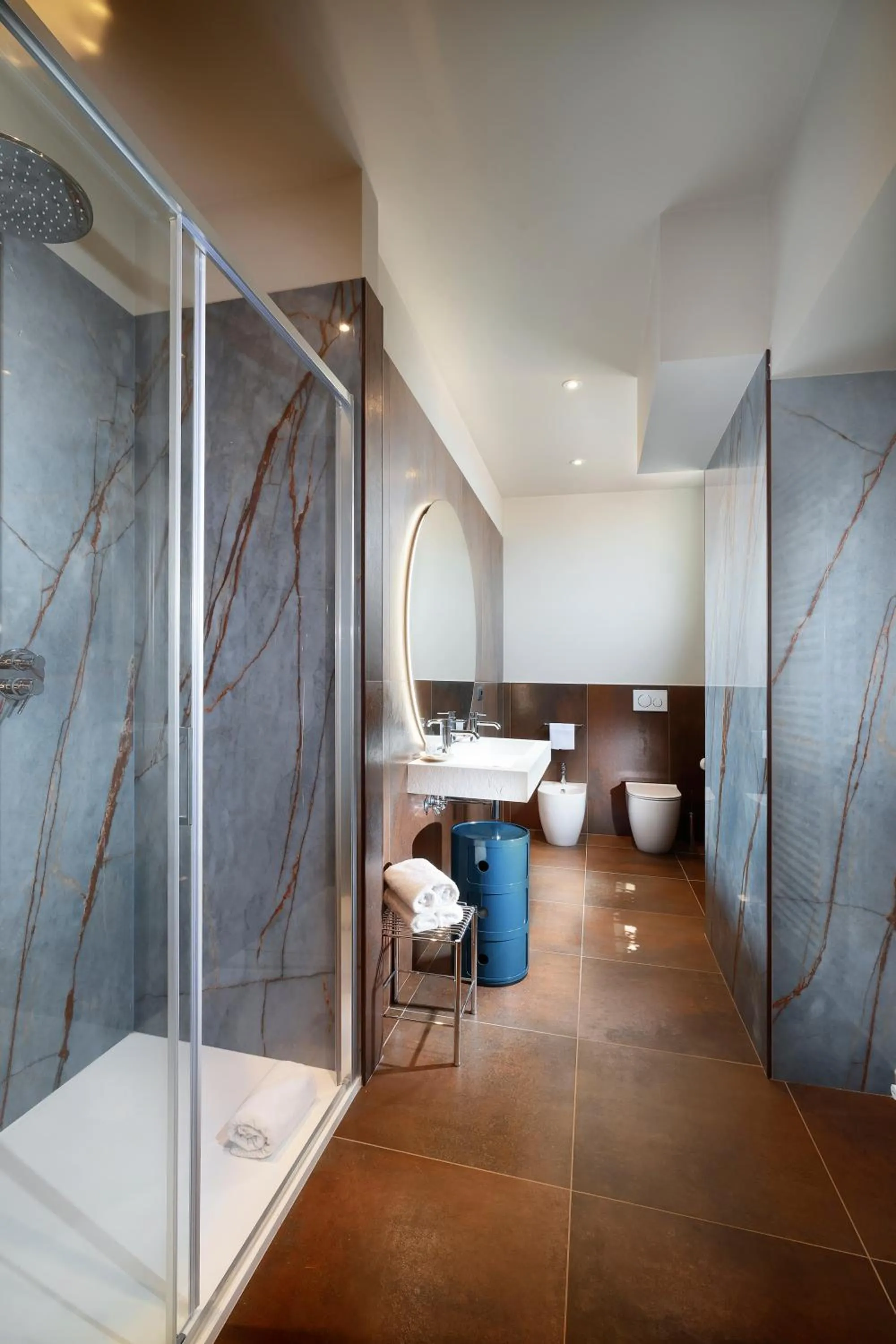 Shower in Tuscany Inn