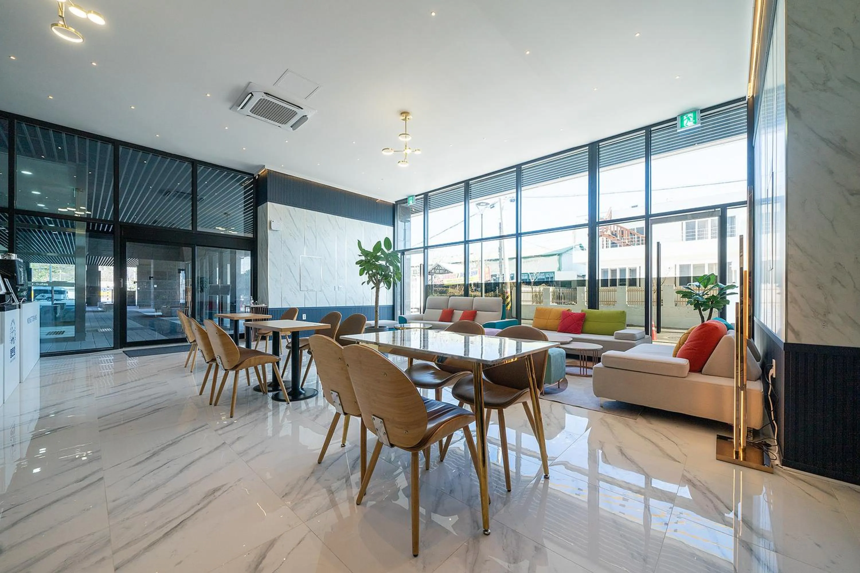 Restaurant/places to eat in Gangneung Chonpines Ocean Suites Hotel