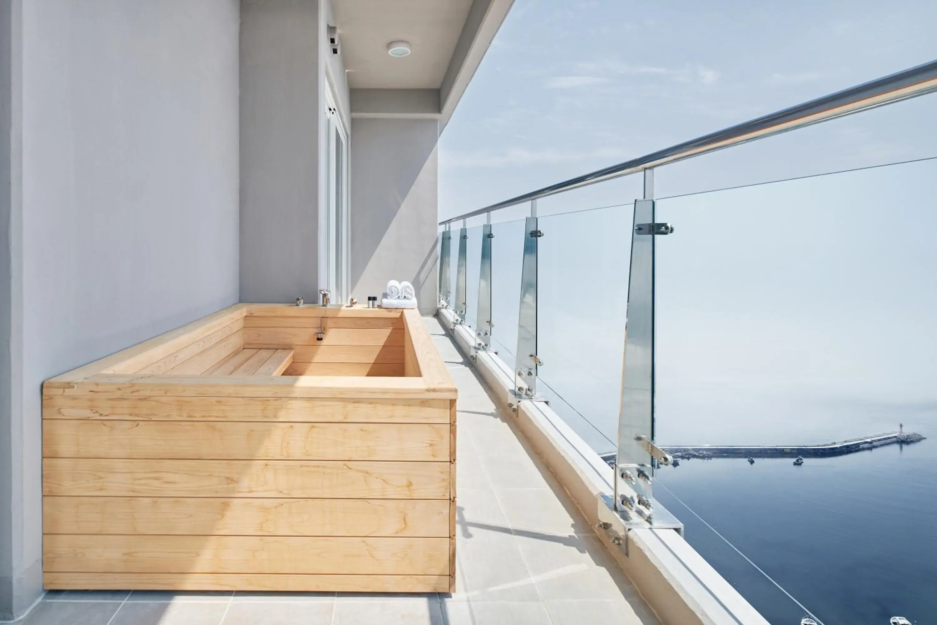 Presidential Suite with Spa in Gangneung Chonpines Ocean Suites Hotel Presidential Suite with Spa in Gangneung Chonpines Ocean Suites Hotel