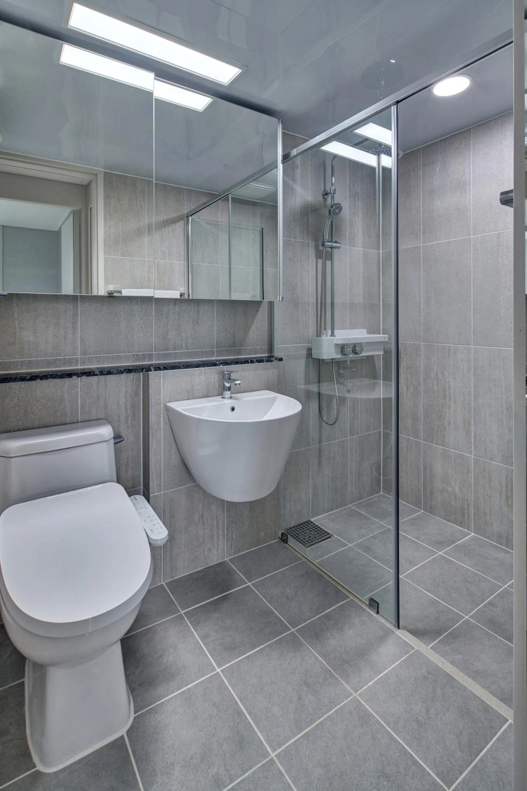 Shower in Gangneung Chonpines Ocean Suites Hotel