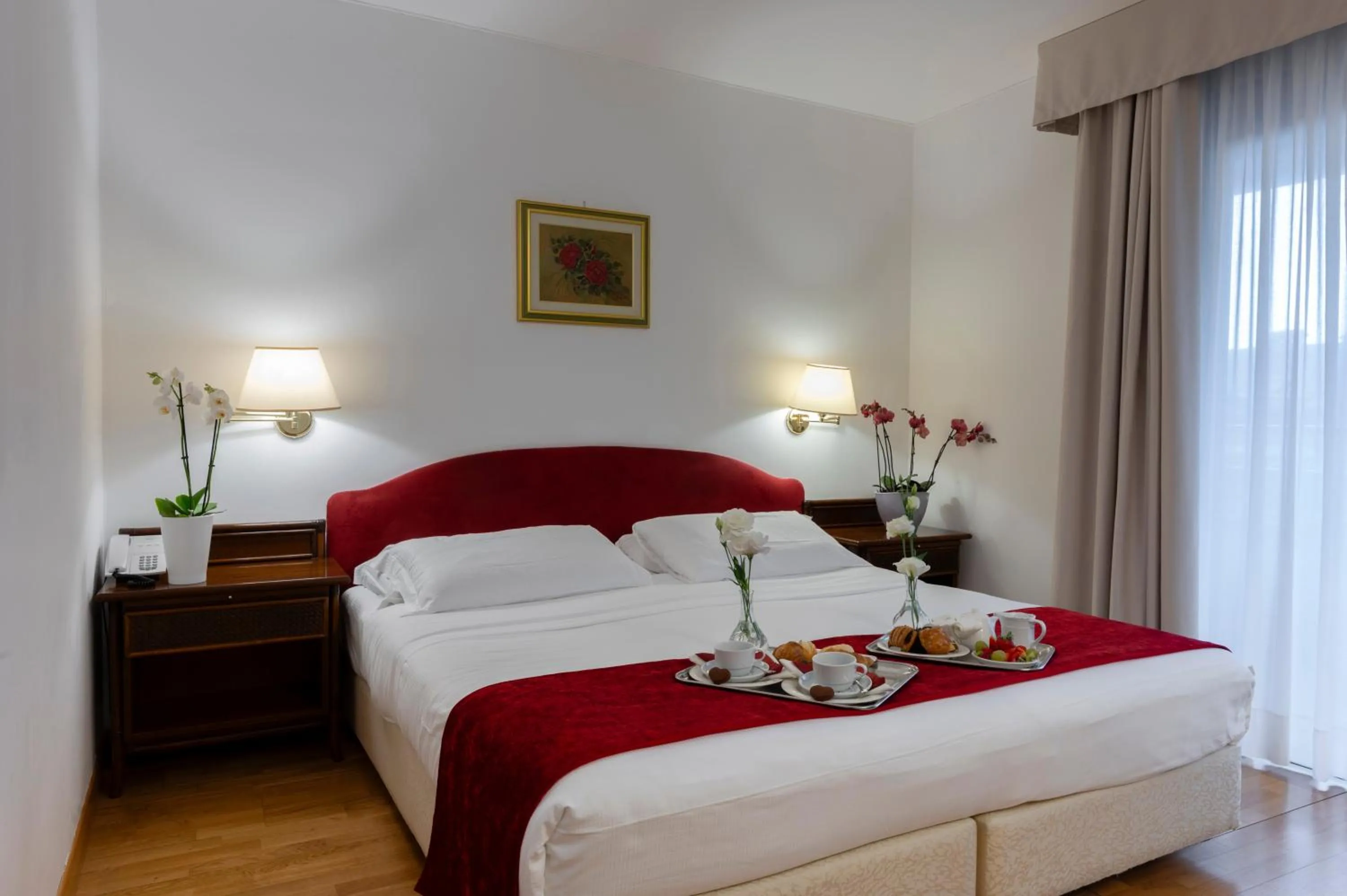 Bedroom, Bed in Hotel Hannover