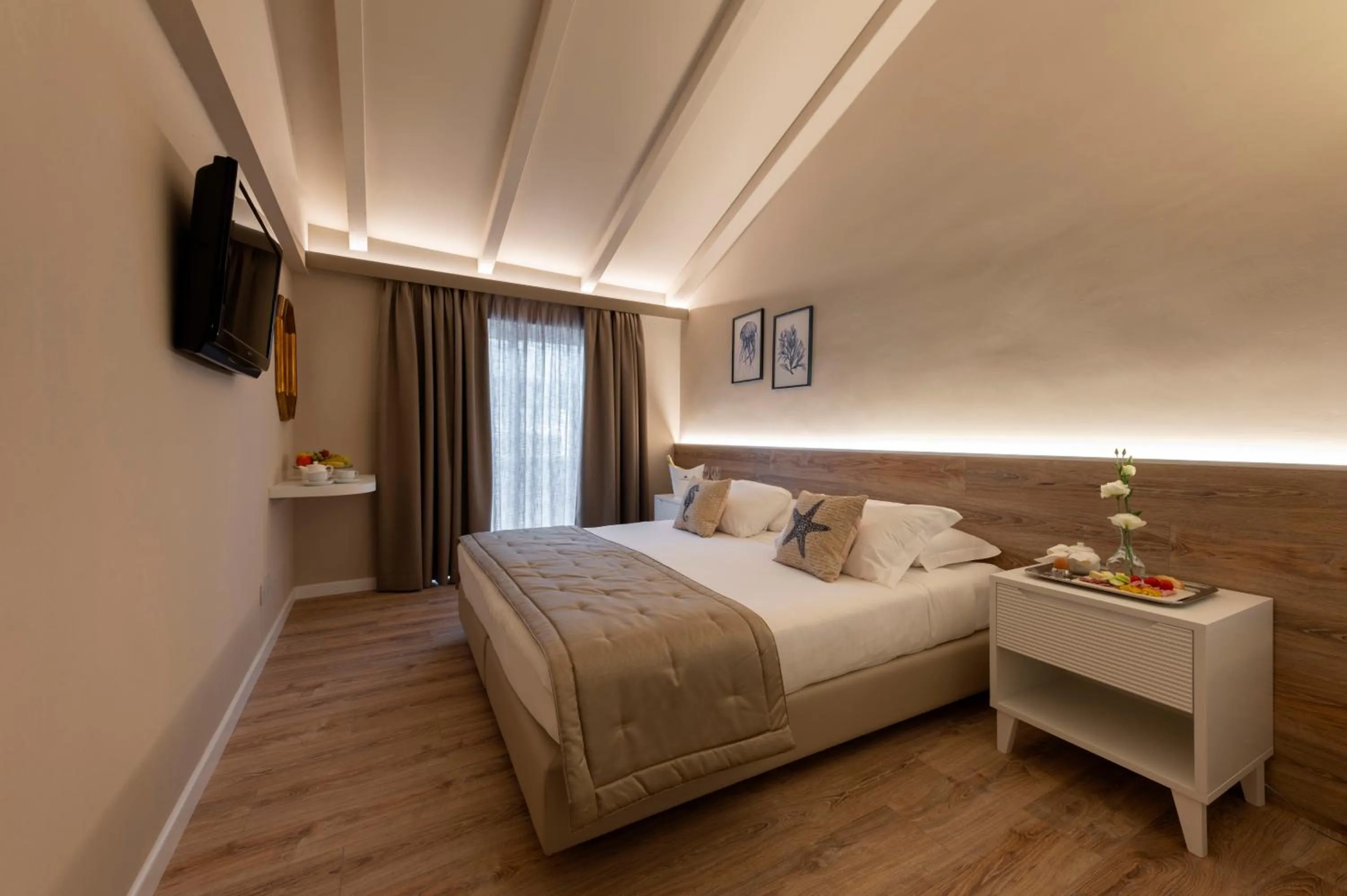 Bedroom, Bed in Hotel Hannover