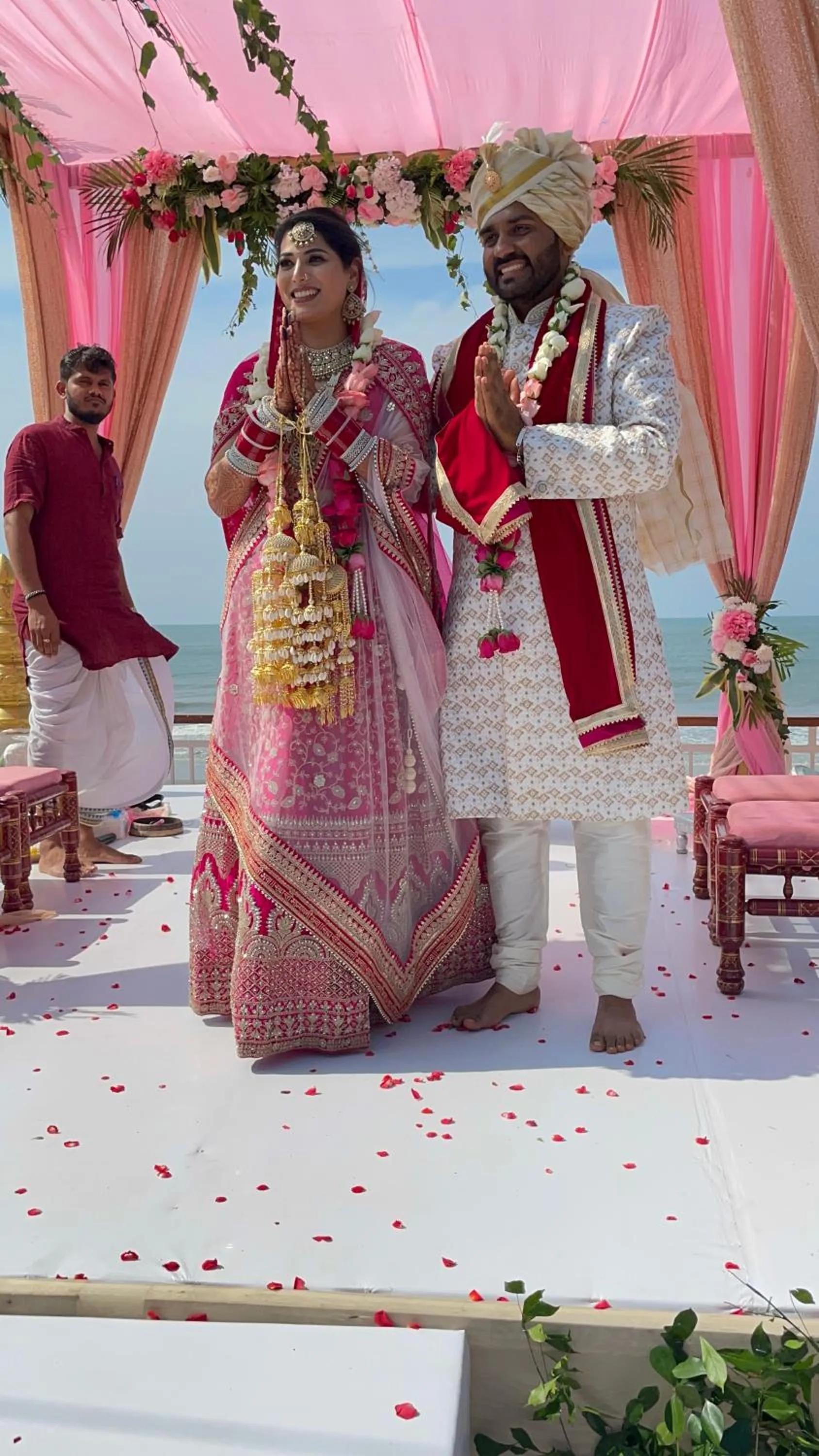 Restaurant/places to eat in Maargit Beach Resort