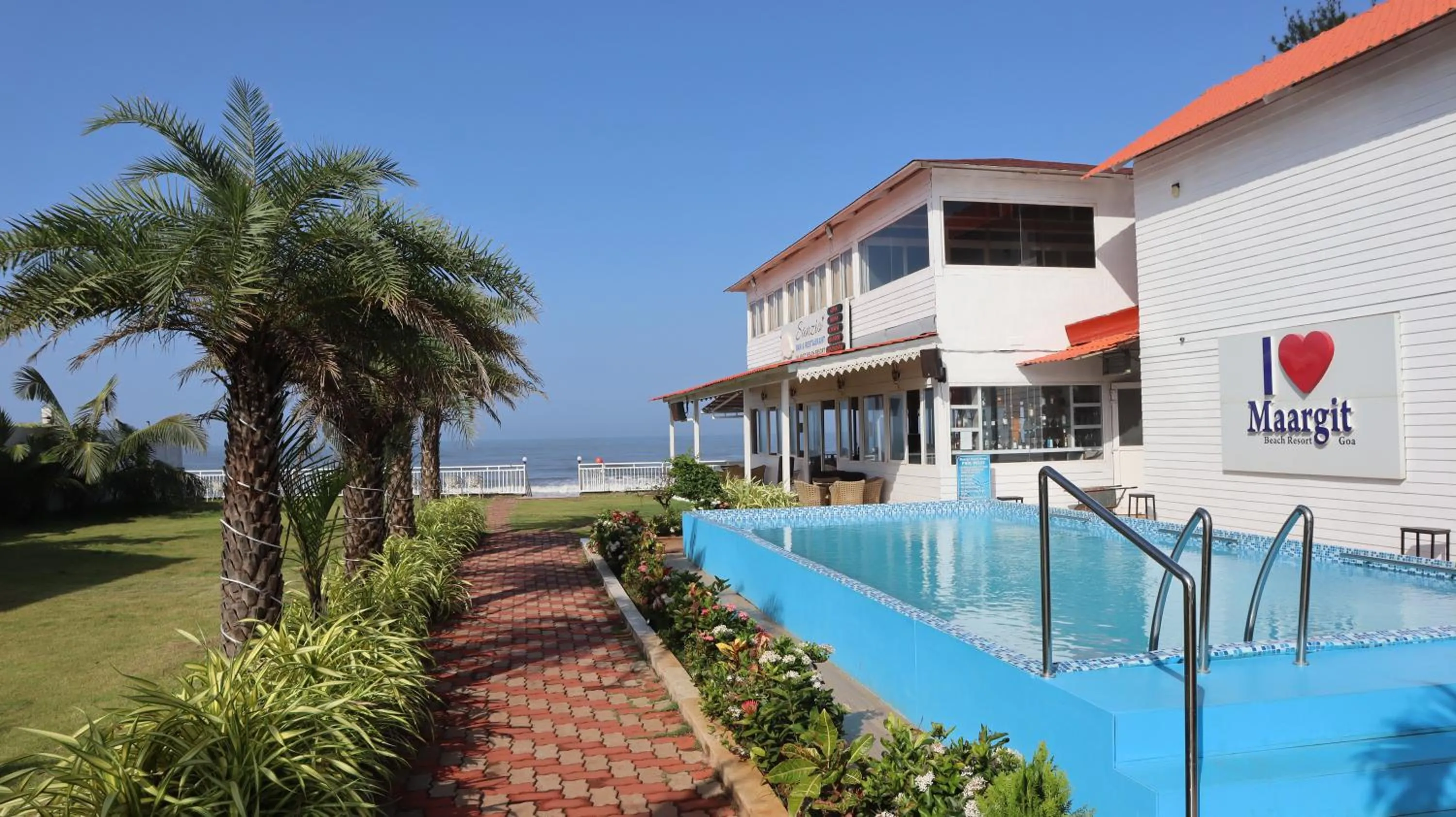 Swimming pool in Maargit Beach Resort