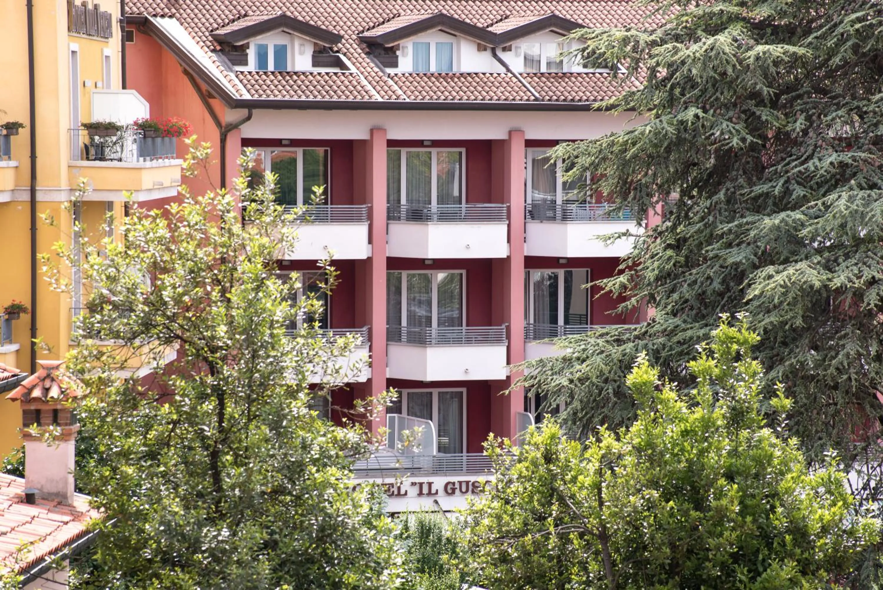 Property building in Hotel Il Guscio