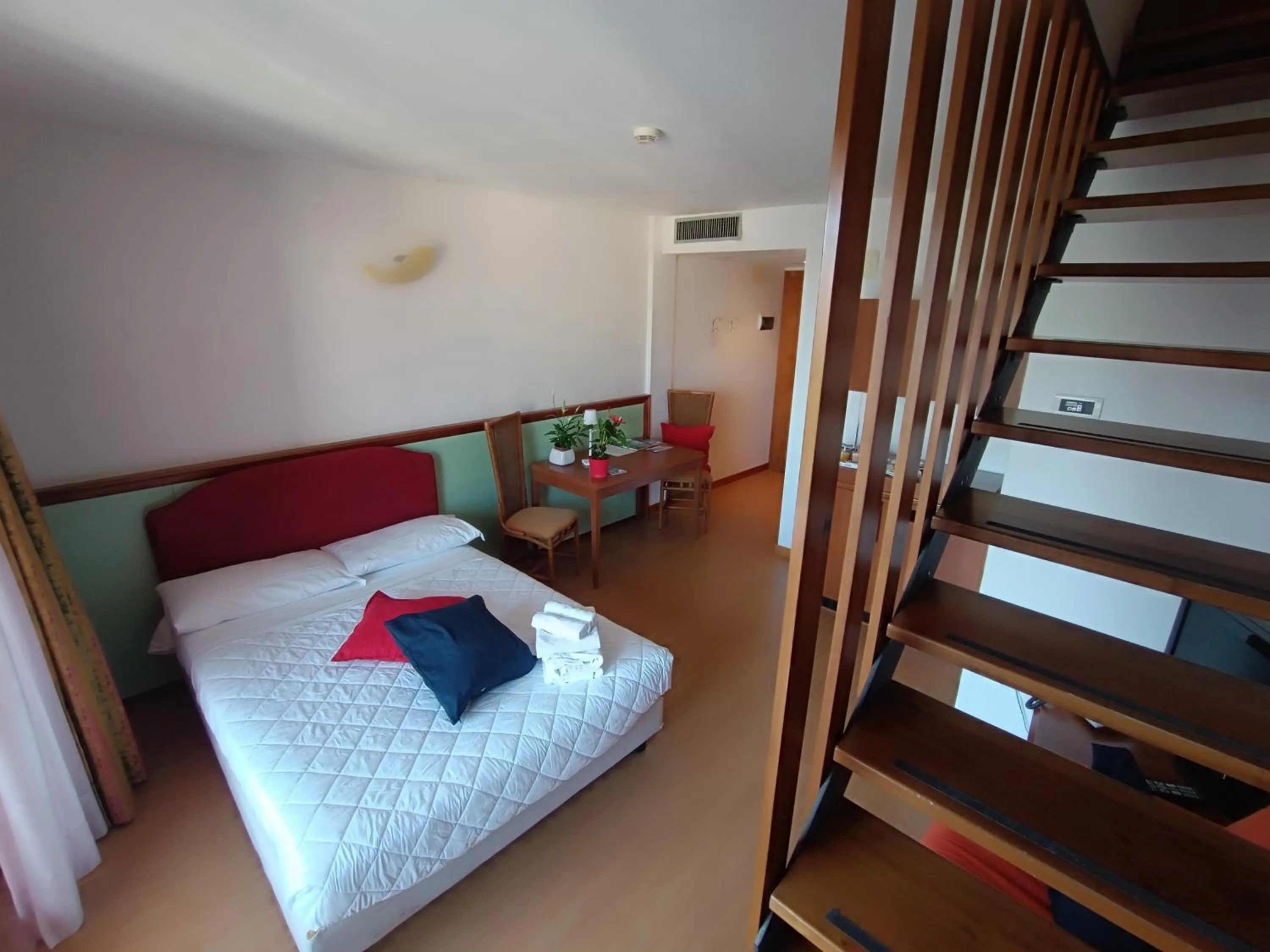 Photo of the whole room, Bed in Hotel Il Guscio