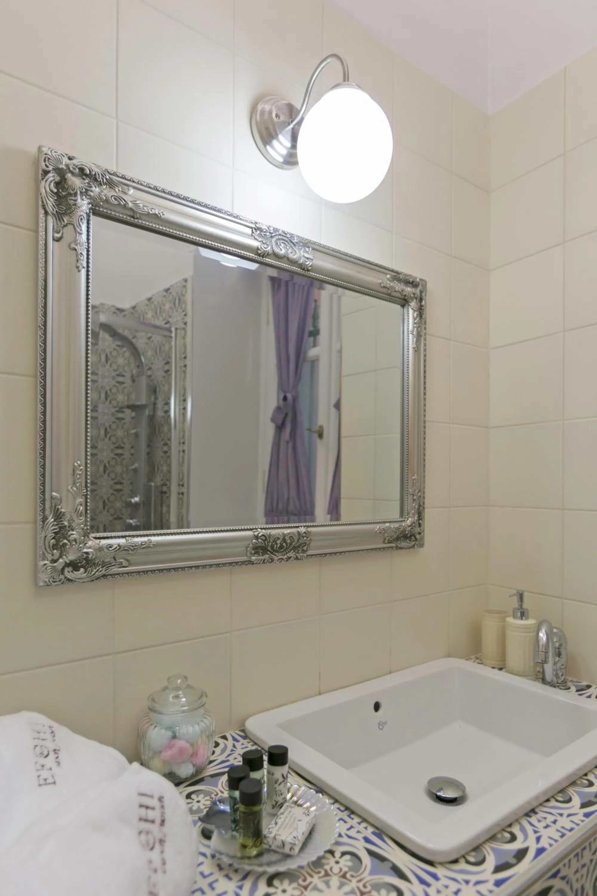 Bathroom in Efchi 1904