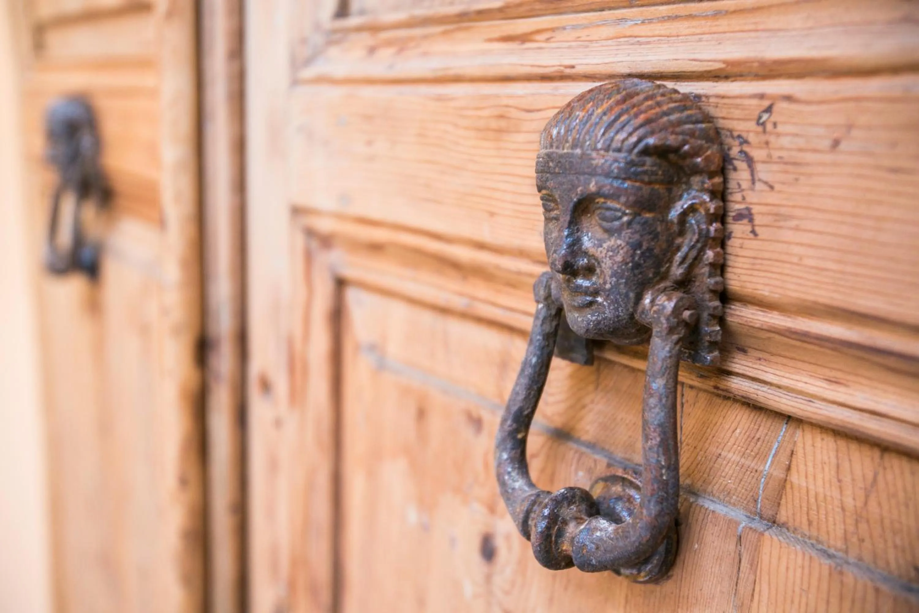 Decorative detail in Efchi 1904