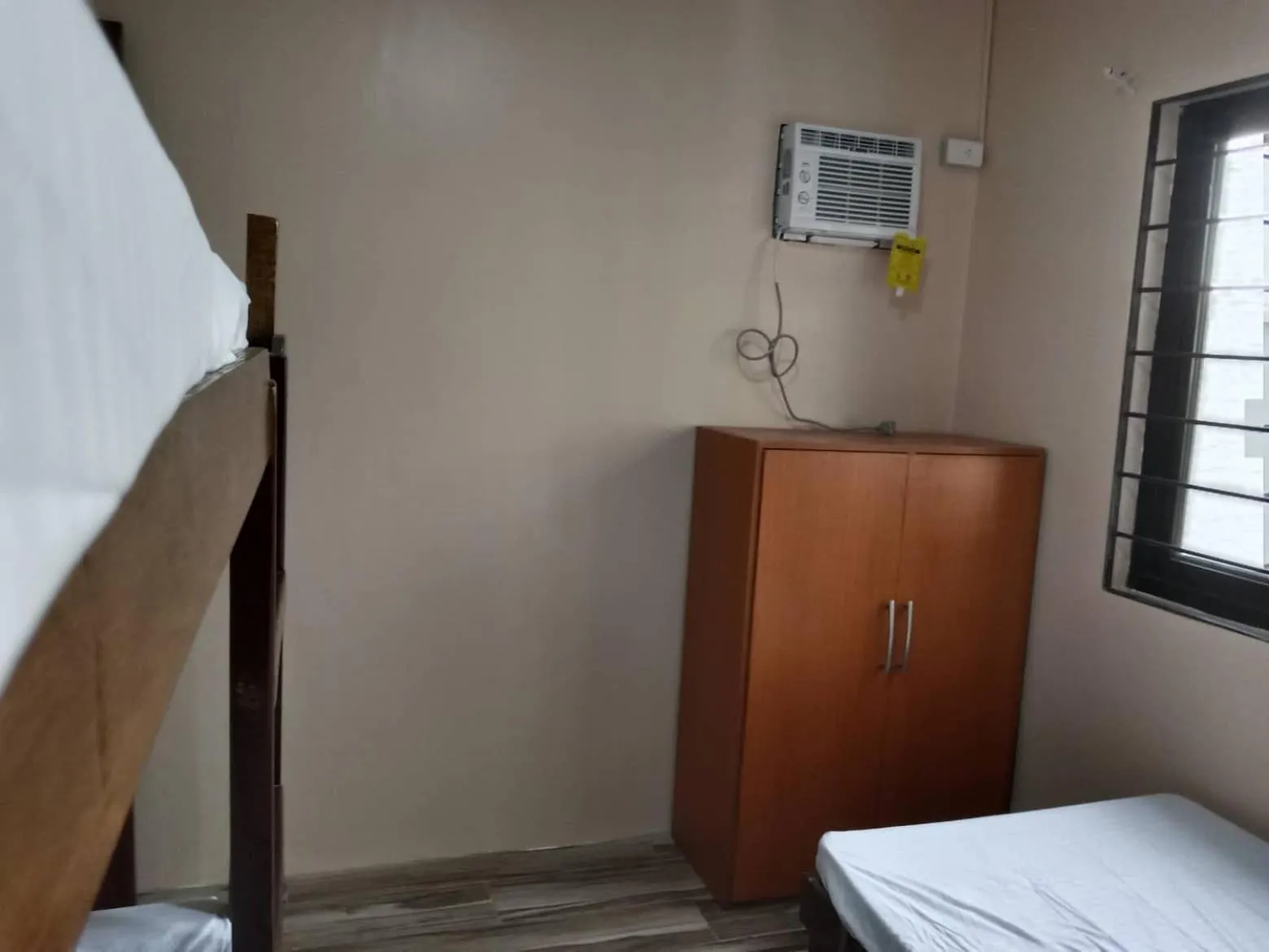 TV and multimedia, Bed in RedDoorz @ JJ & KAYE APARTMENT