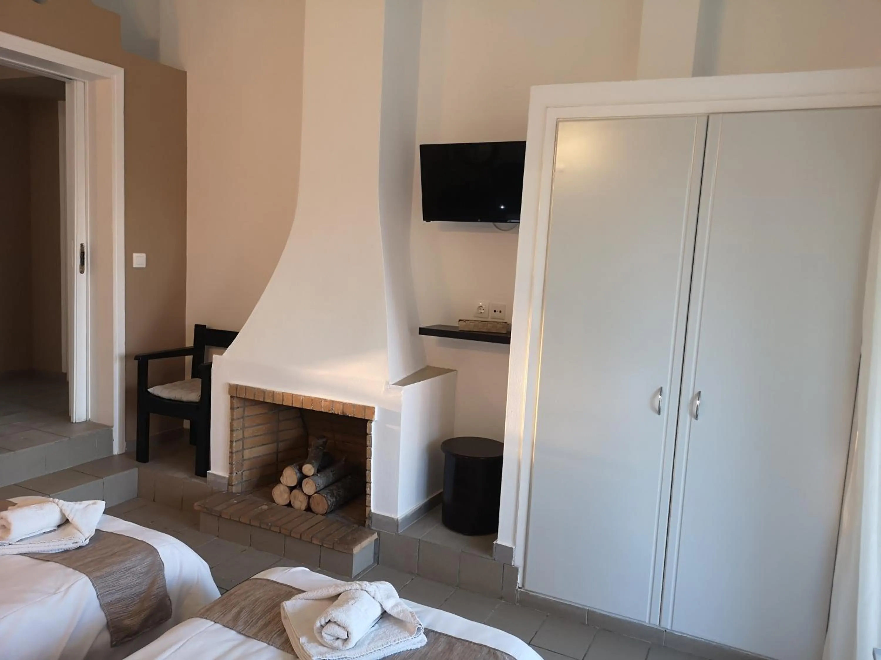 Bedroom, Bed in Mediterranean Blue