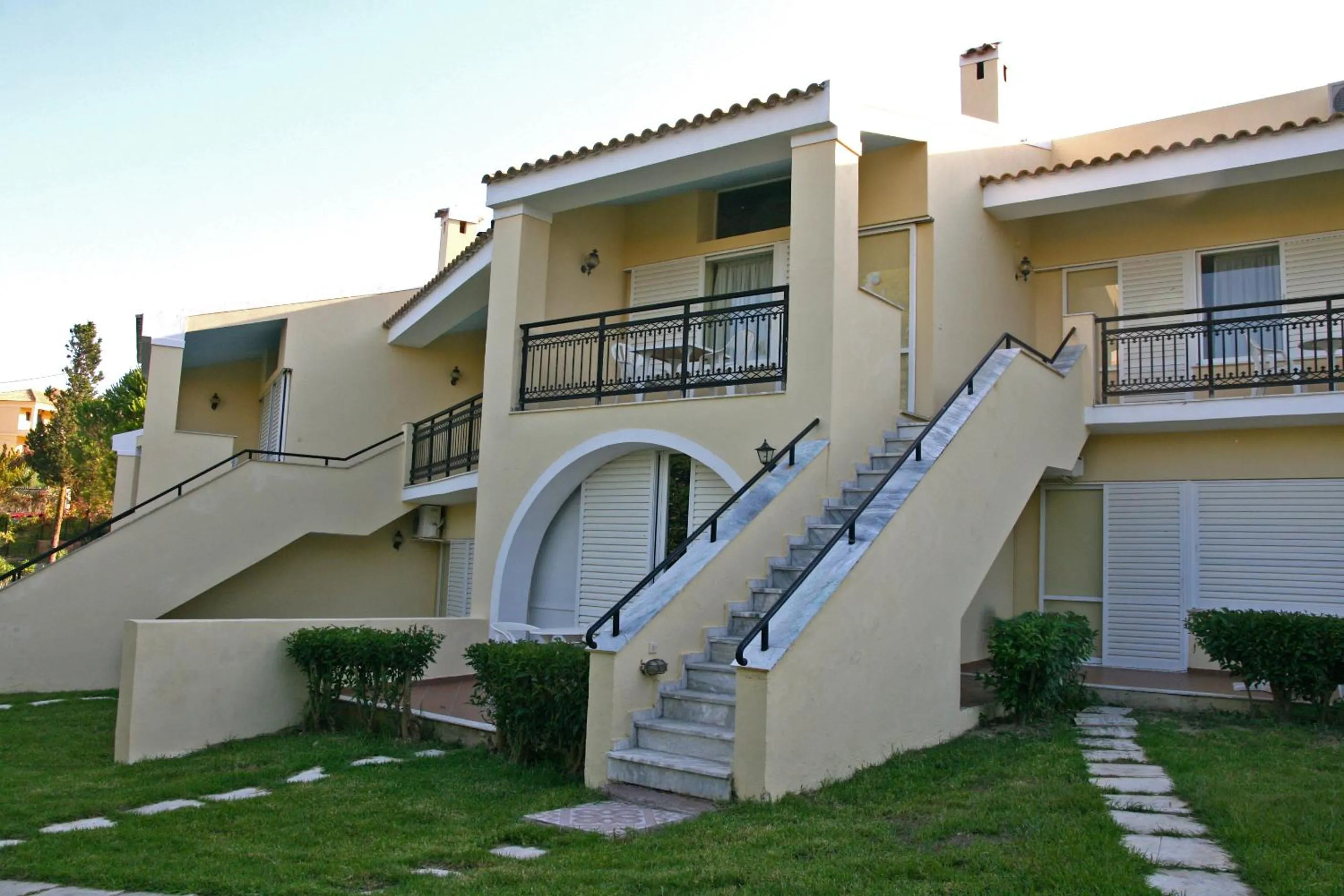Garden in Mediterranean Blue