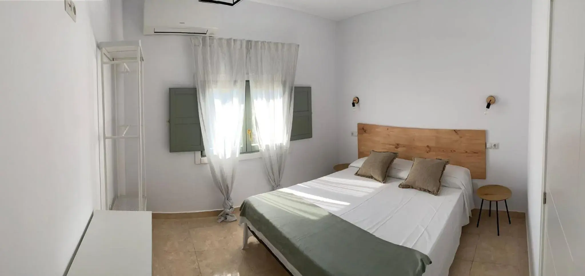 Double Room in Hostal Residencia Alma Double Room in Hostal Residencia Alma