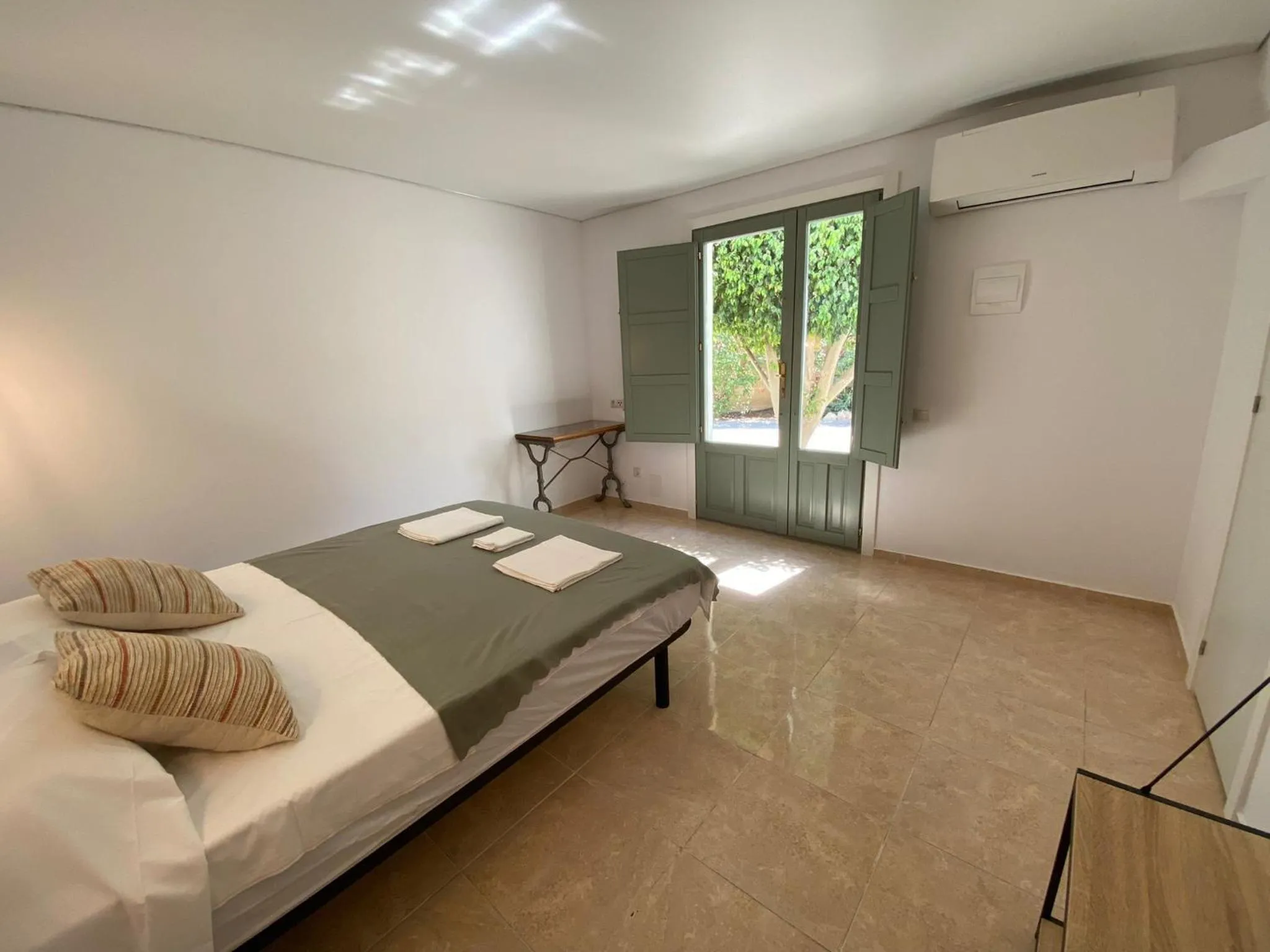 Bed in Hostal Residencia Alma