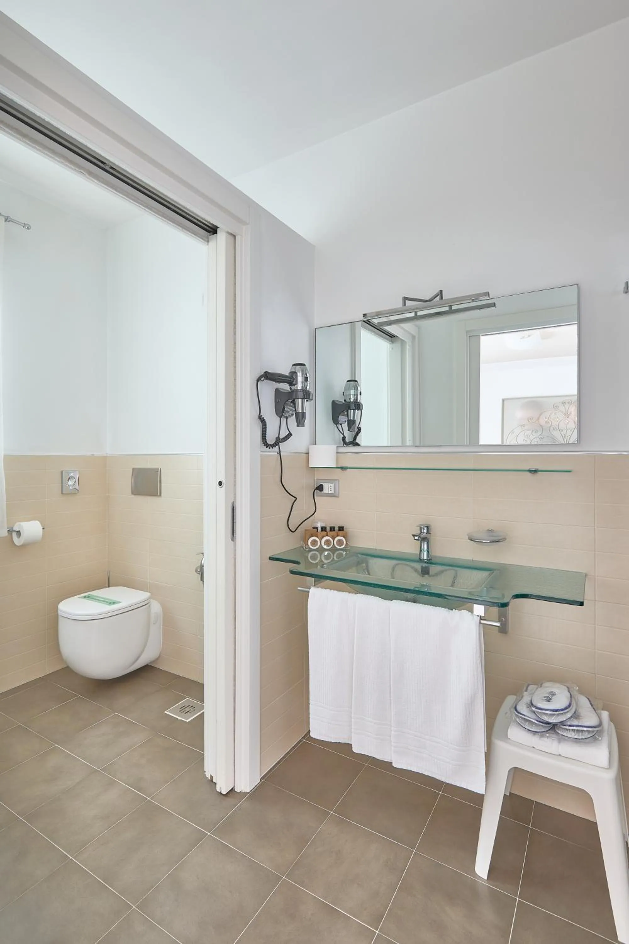 Bathroom in Hotel Le Soleil